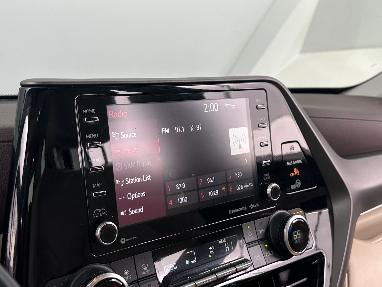 Thumbnail: 2022 Toyota Highlander - 3