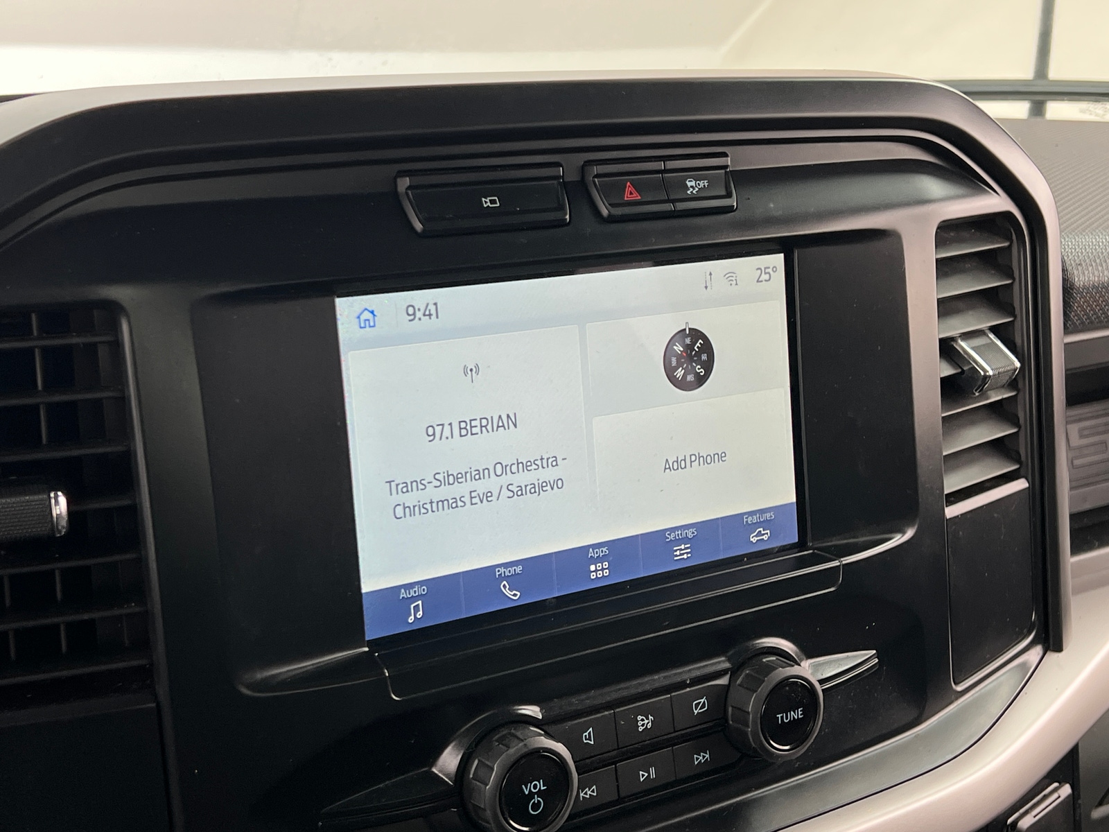 Thumbnail: 2023 Ford Econoline - 4