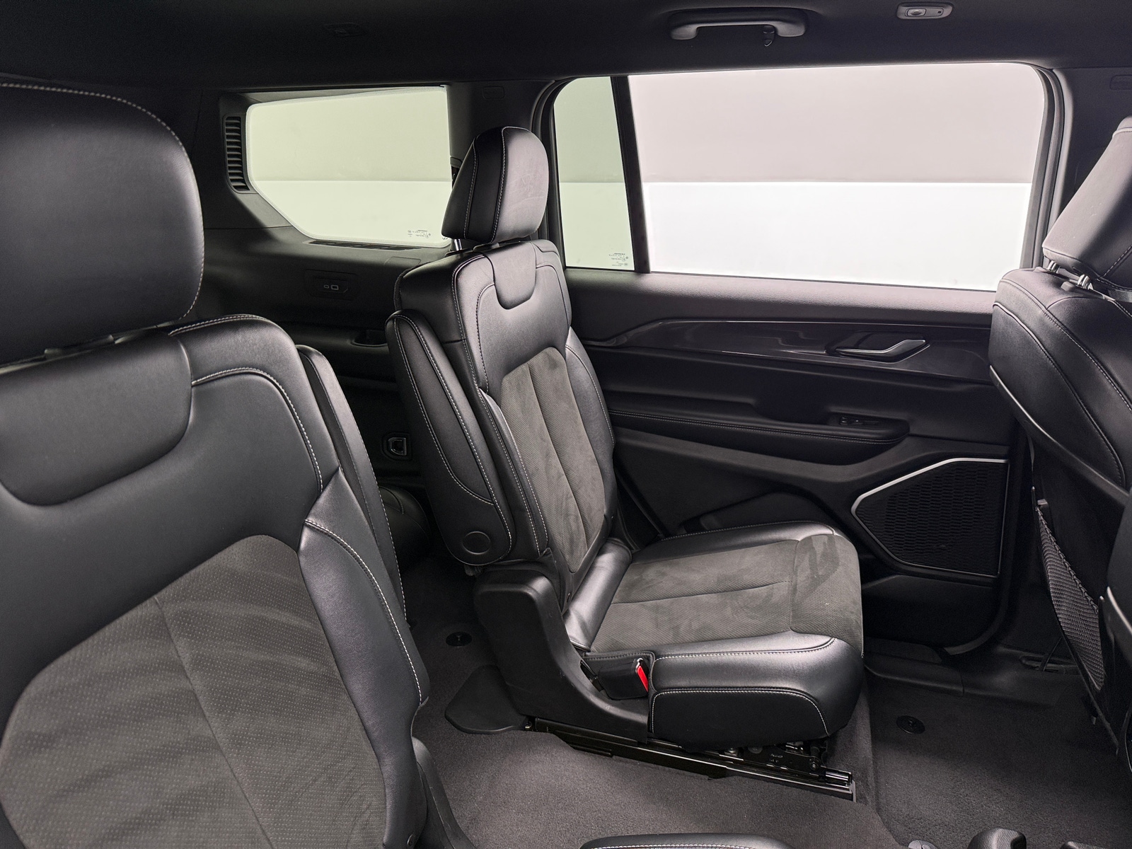 Thumbnail: 2021 Jeep Grand Cherokee L - 5