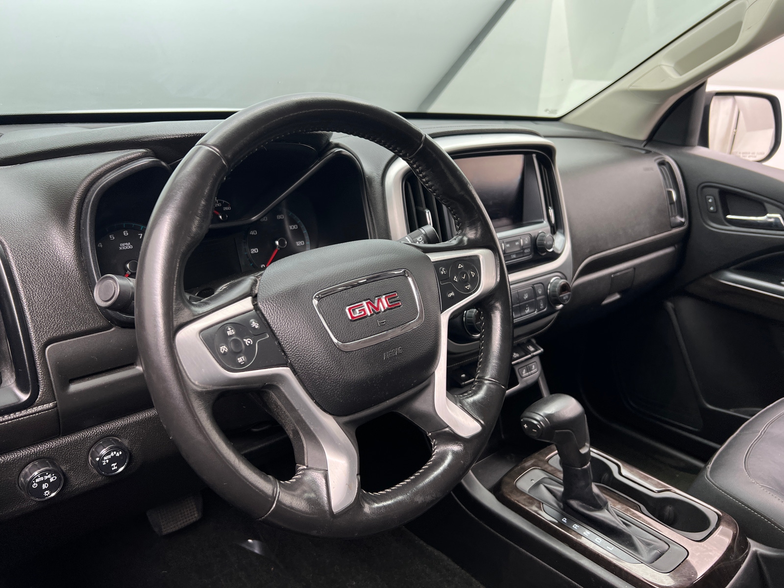 Thumbnail: 2018 GMC Canyon - 4