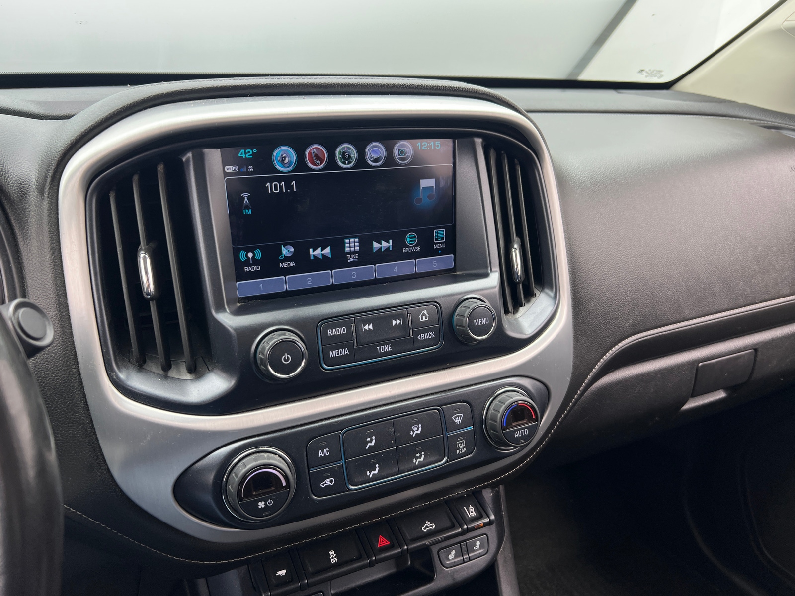 Thumbnail: 2018 GMC Canyon - 3