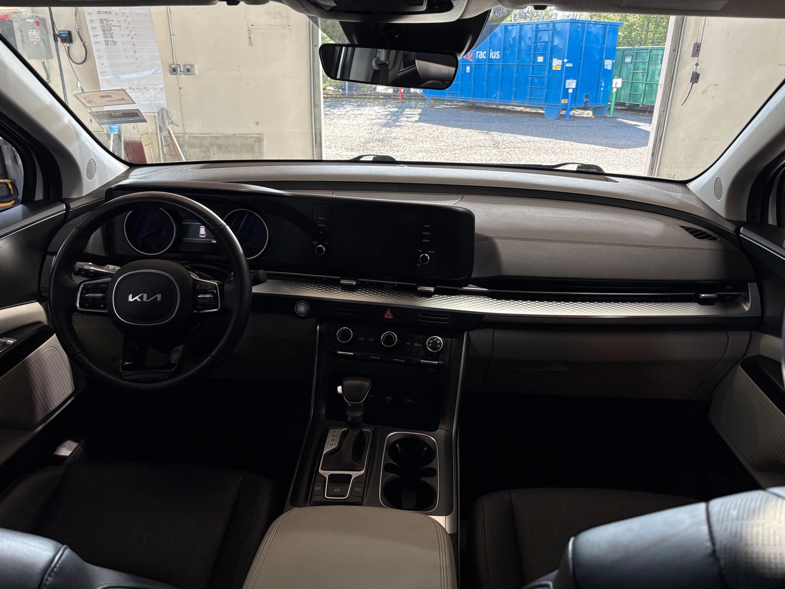 Thumbnail: 2024 Kia Carnival - 2