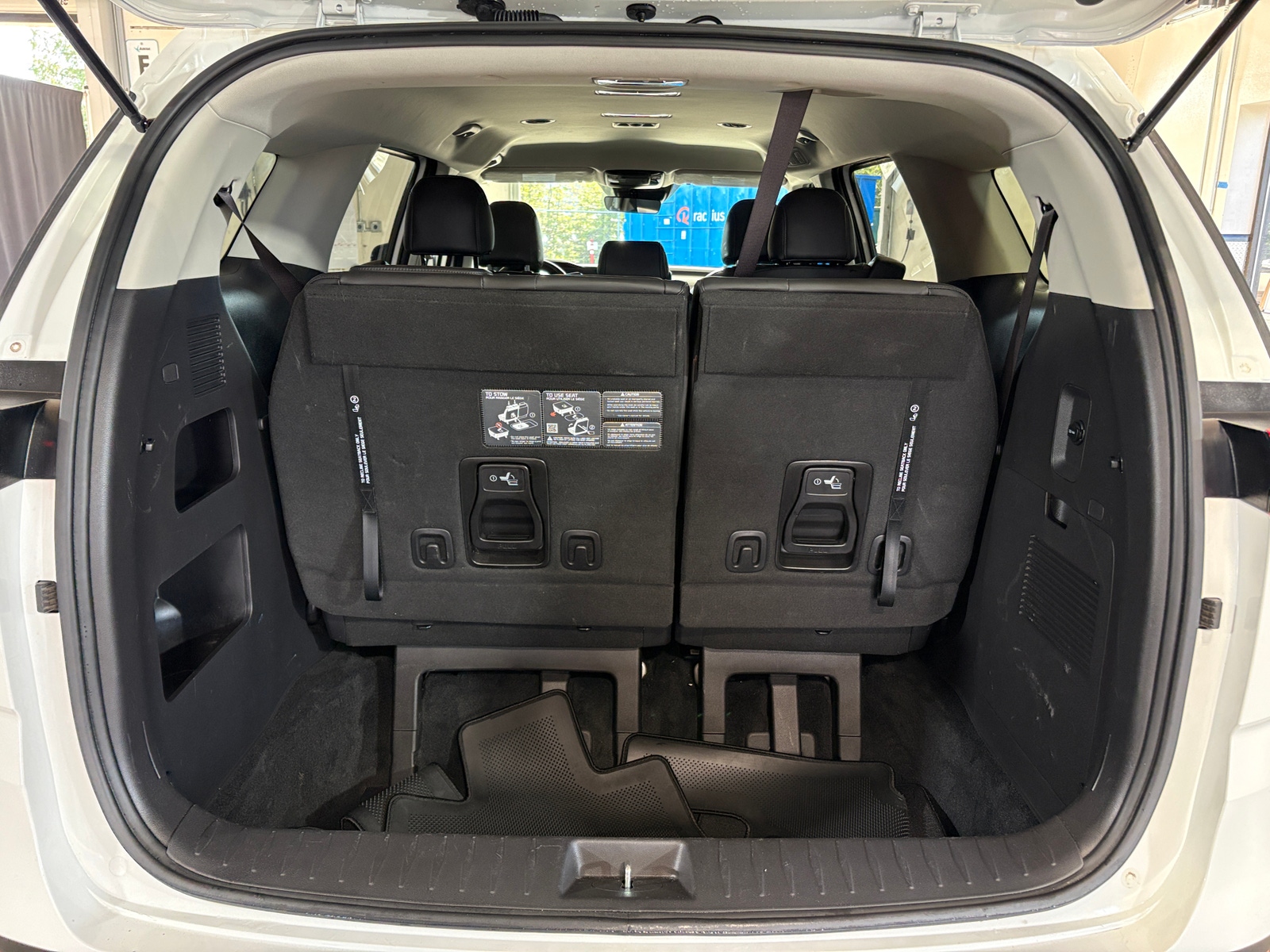 Thumbnail: 2024 Kia Carnival - 6