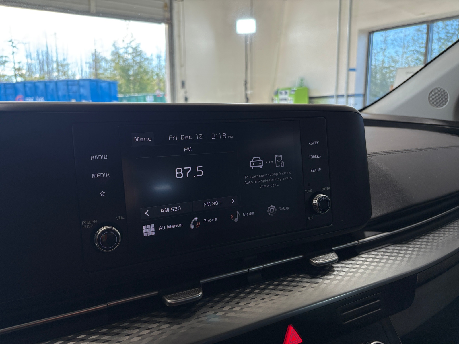 Thumbnail: 2024 Kia Carnival - 3