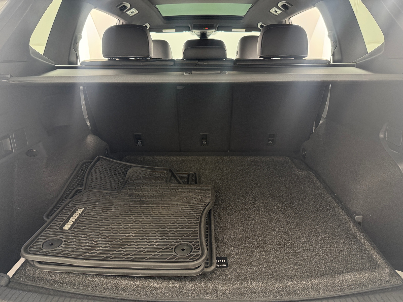 Thumbnail: 2022 Volkswagen Tiguan - 6