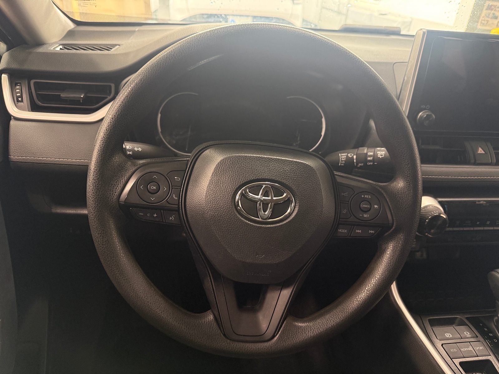 Thumbnail: 2024 Toyota RAV4 - 5