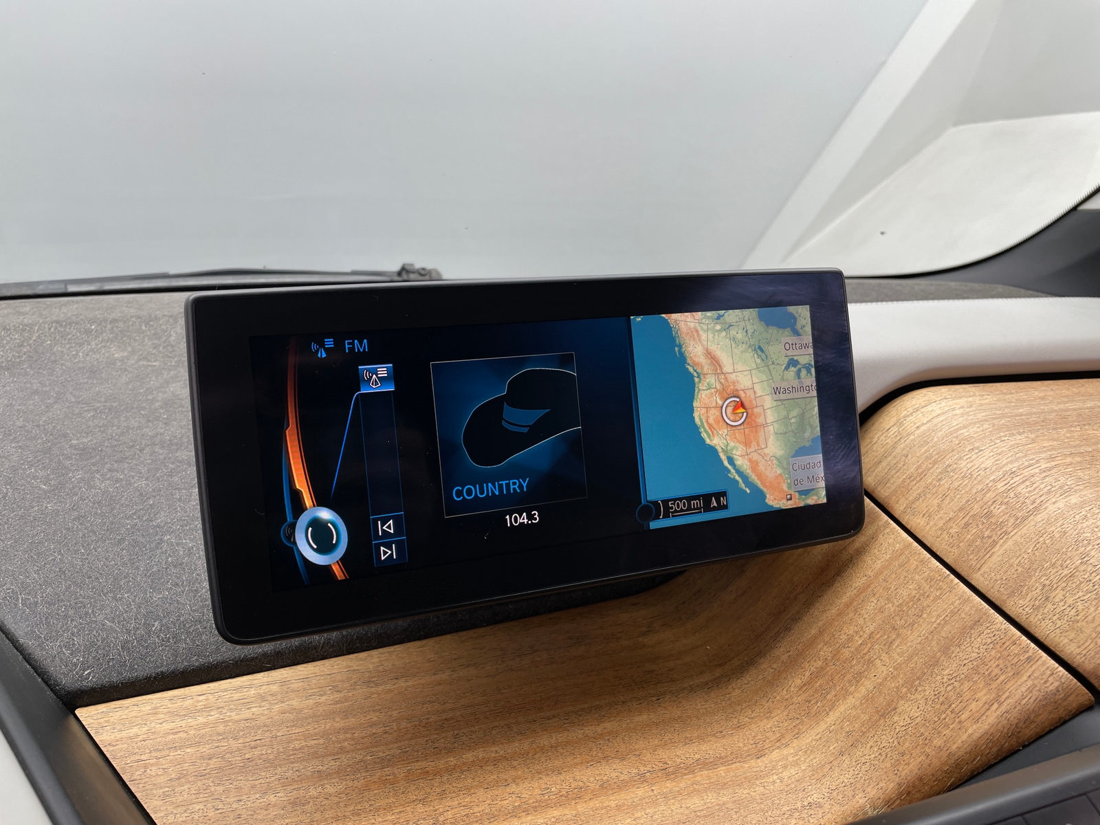 Thumbnail: 2015 BMW i3 - 4