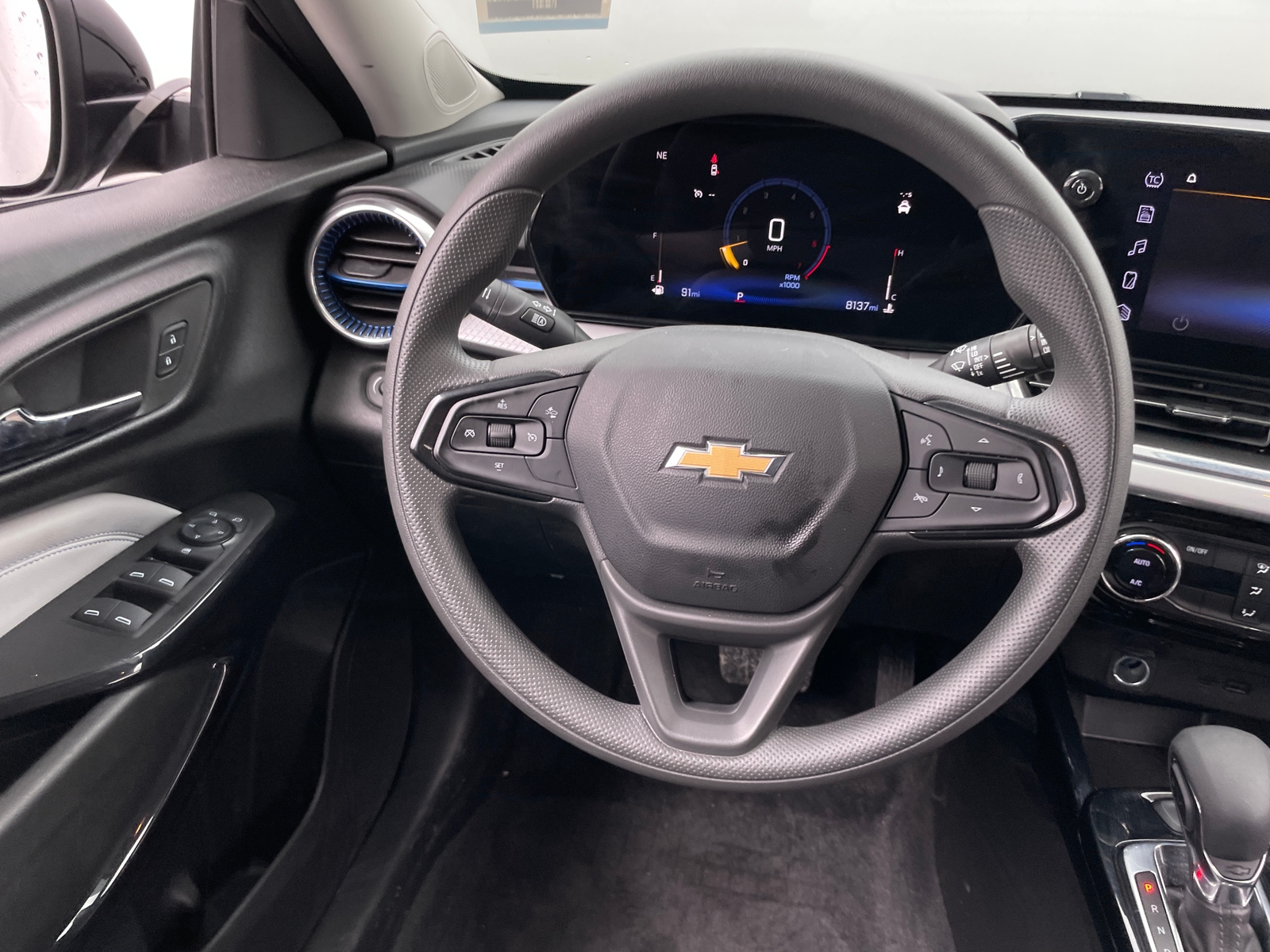 Thumbnail: 2025 Chevrolet Trax - 5