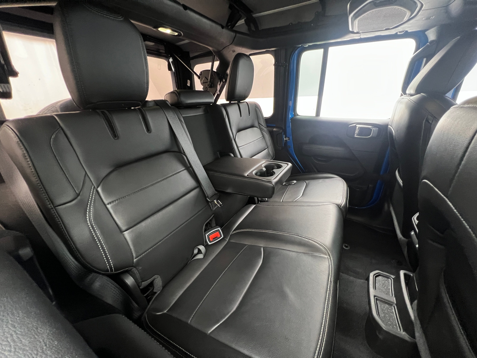 Thumbnail: 2021 Jeep Wrangler - 5