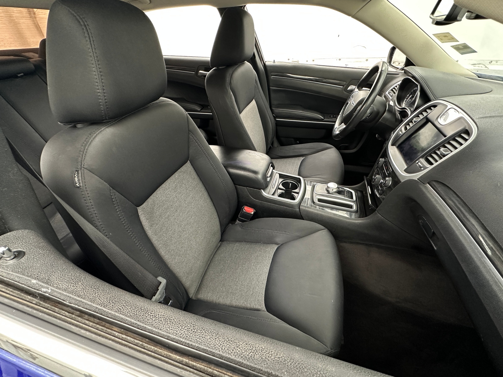 Thumbnail: 2019 Chrysler 300 - 2