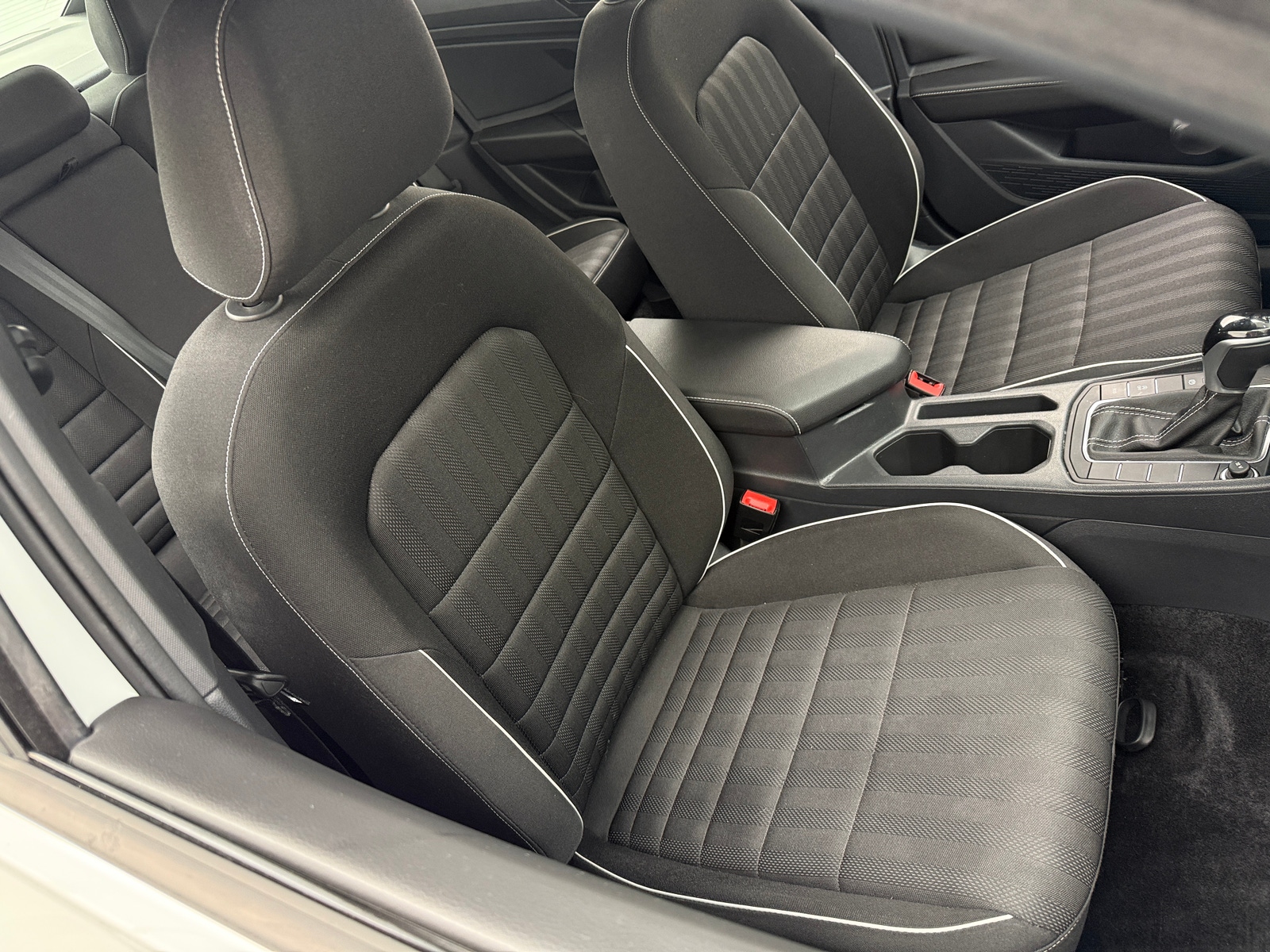 Thumbnail: 2023 Volkswagen Jetta - 2