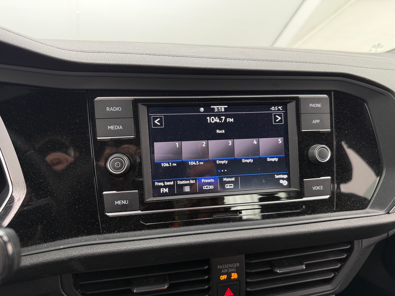 Thumbnail: 2023 Volkswagen Jetta - 4