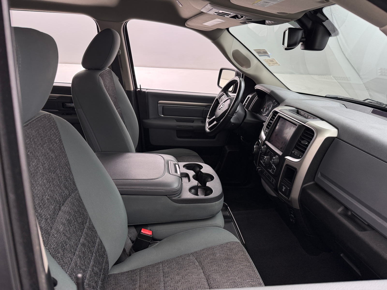 Thumbnail: 2019 RAM 1500 Classic - 2