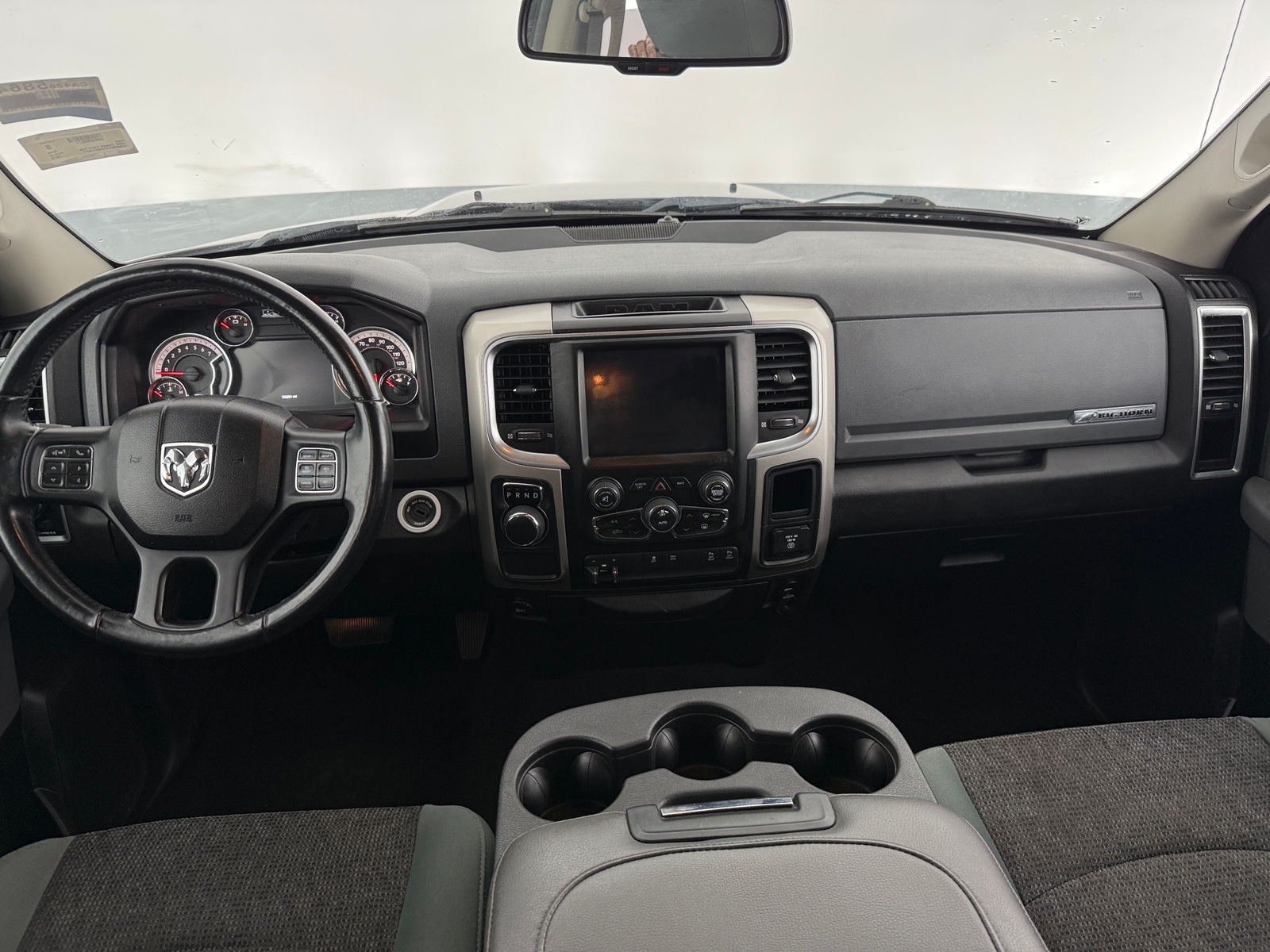 Thumbnail: 2019 RAM 1500 Classic - 3