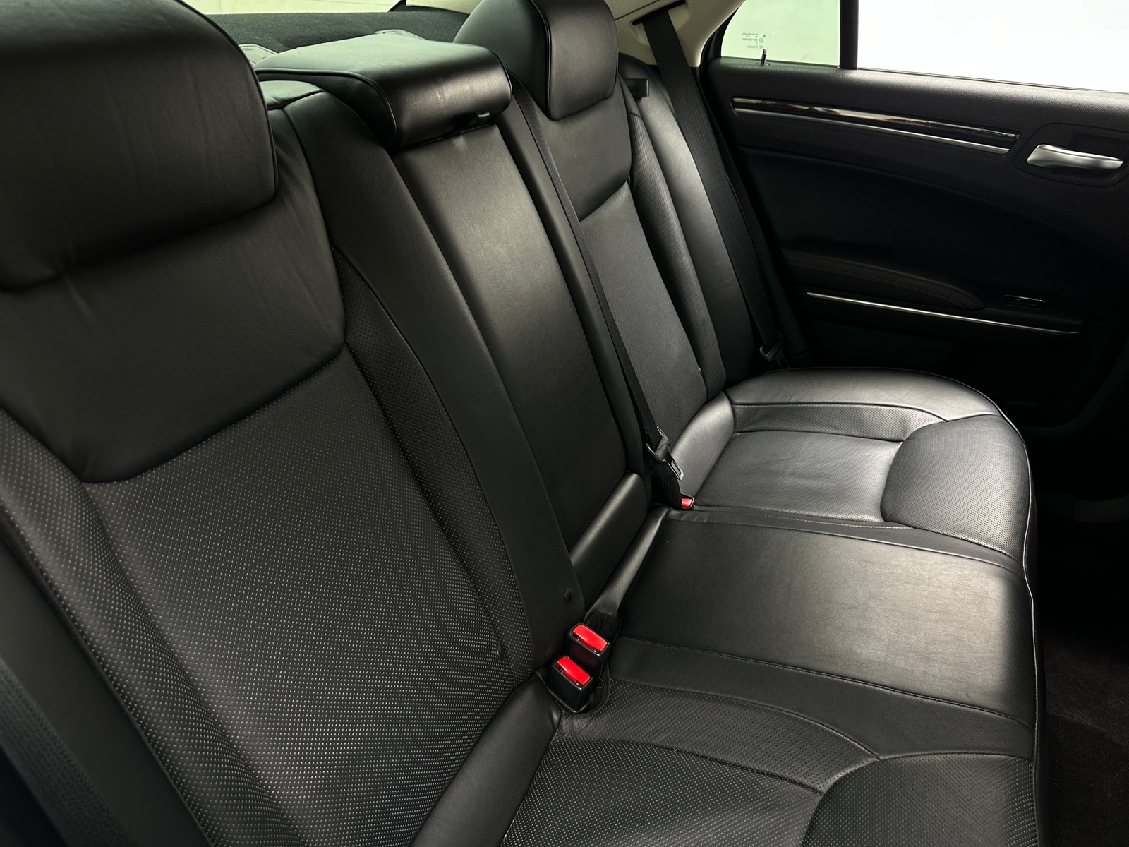 Thumbnail: 2017 Chrysler 300 - 5