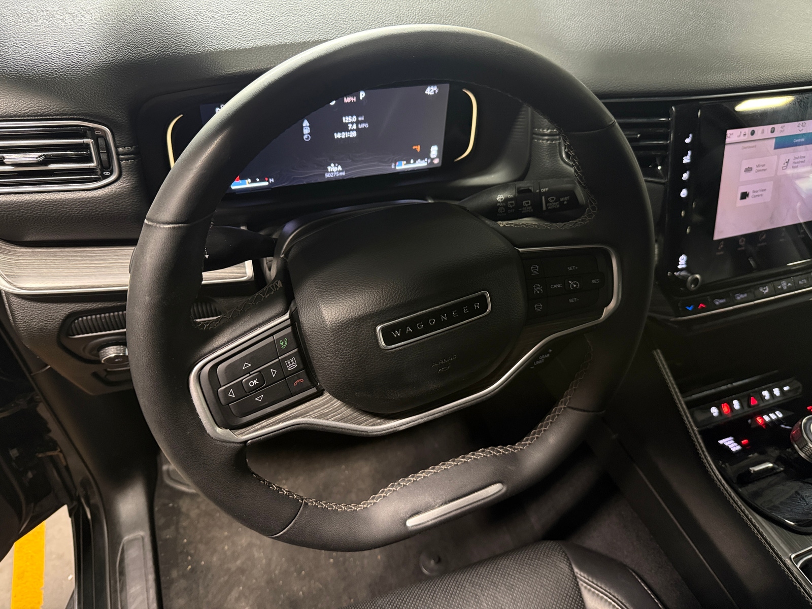 Thumbnail: 2024 Jeep Wagoneer - 4