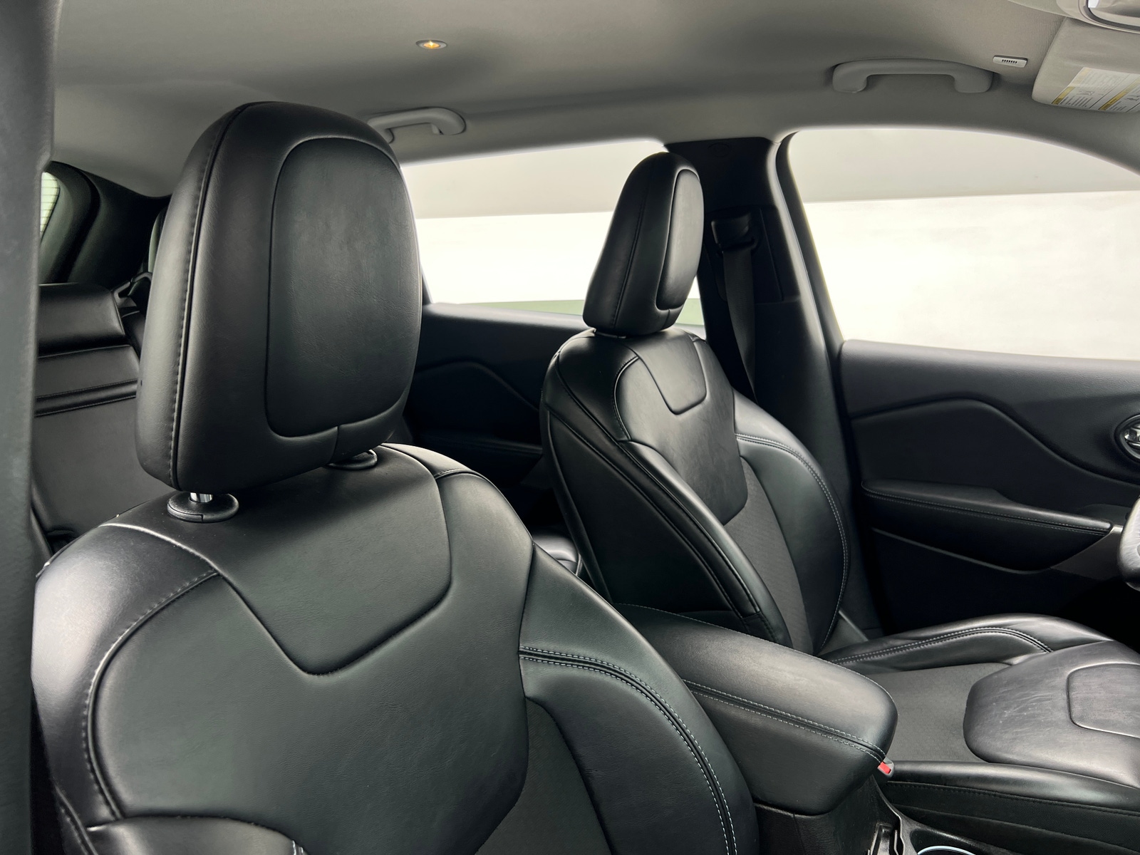 Thumbnail: 2019 Jeep Cherokee - 2