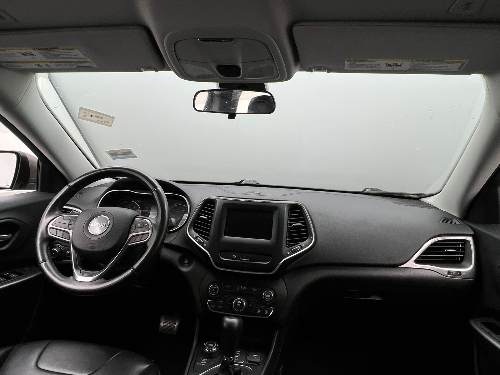 Thumbnail: 2019 Jeep Cherokee - 3