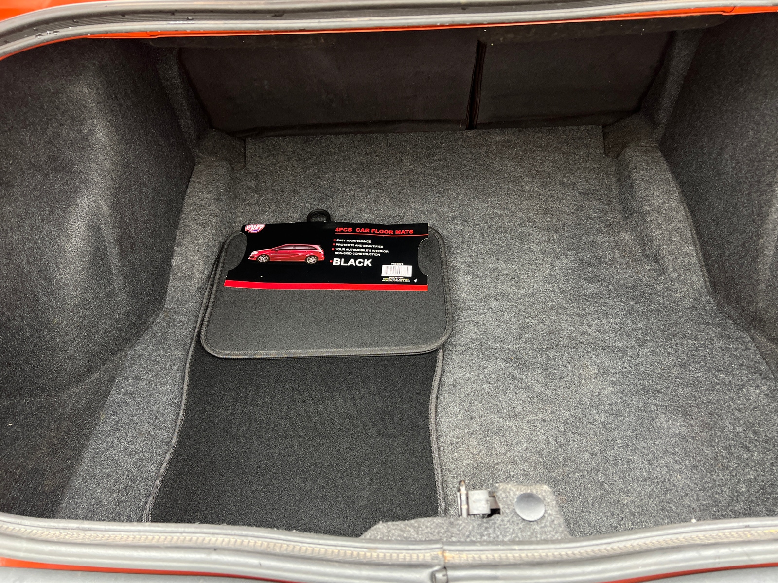 Thumbnail: 2010 Dodge Challenger - 5