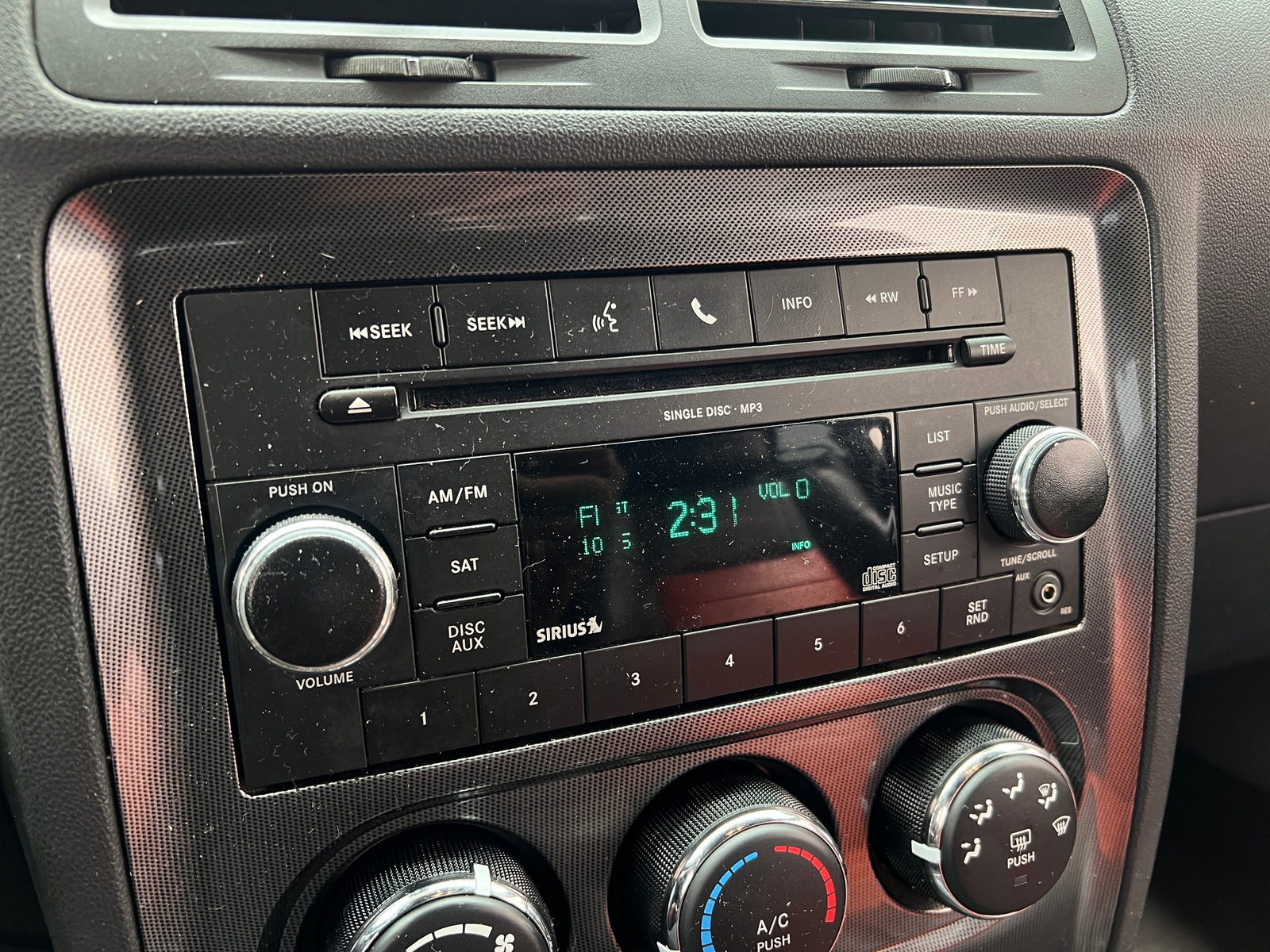 Thumbnail: 2010 Dodge Challenger - 3