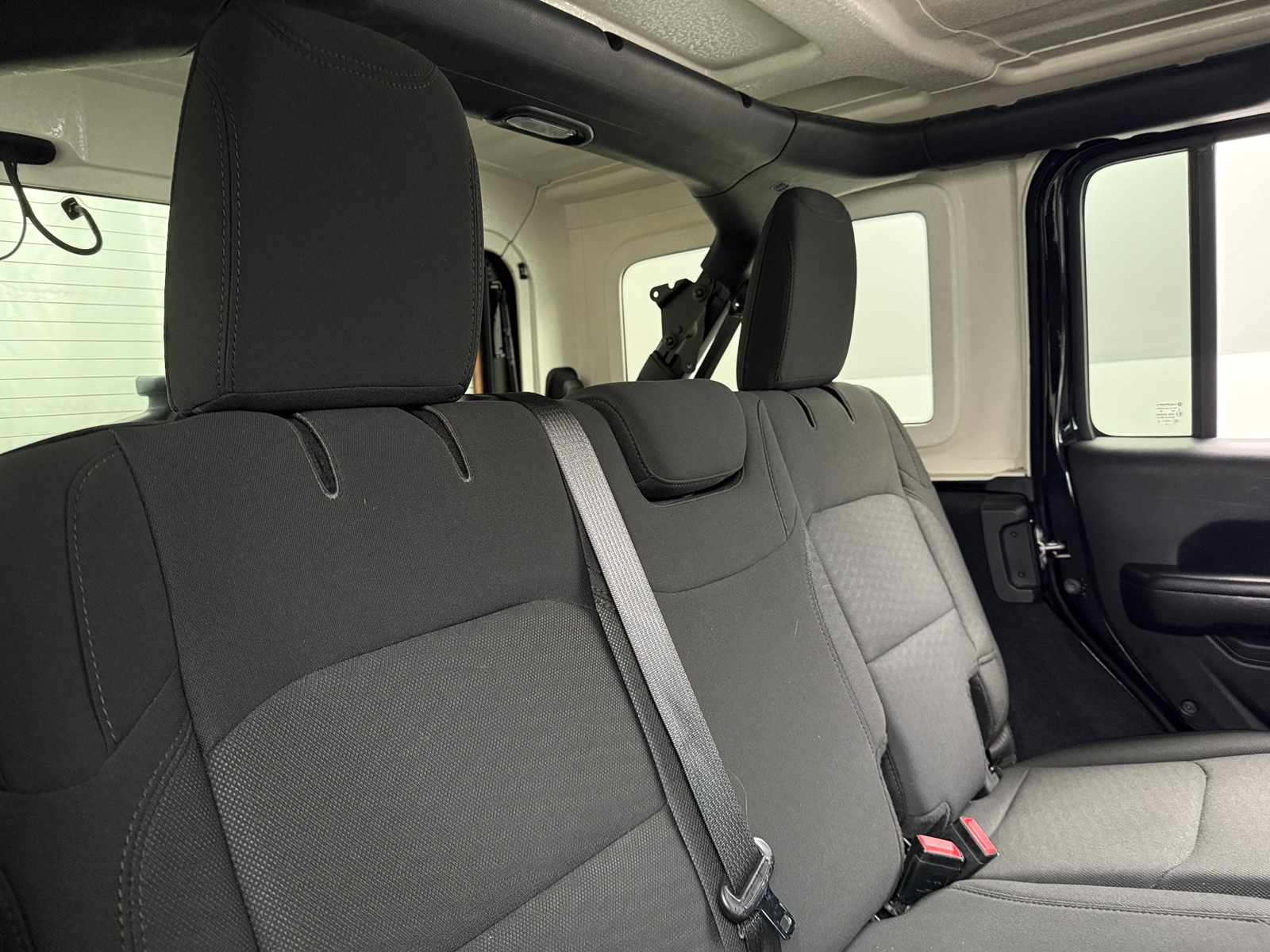 Thumbnail: 2019 Jeep Wrangler - 6