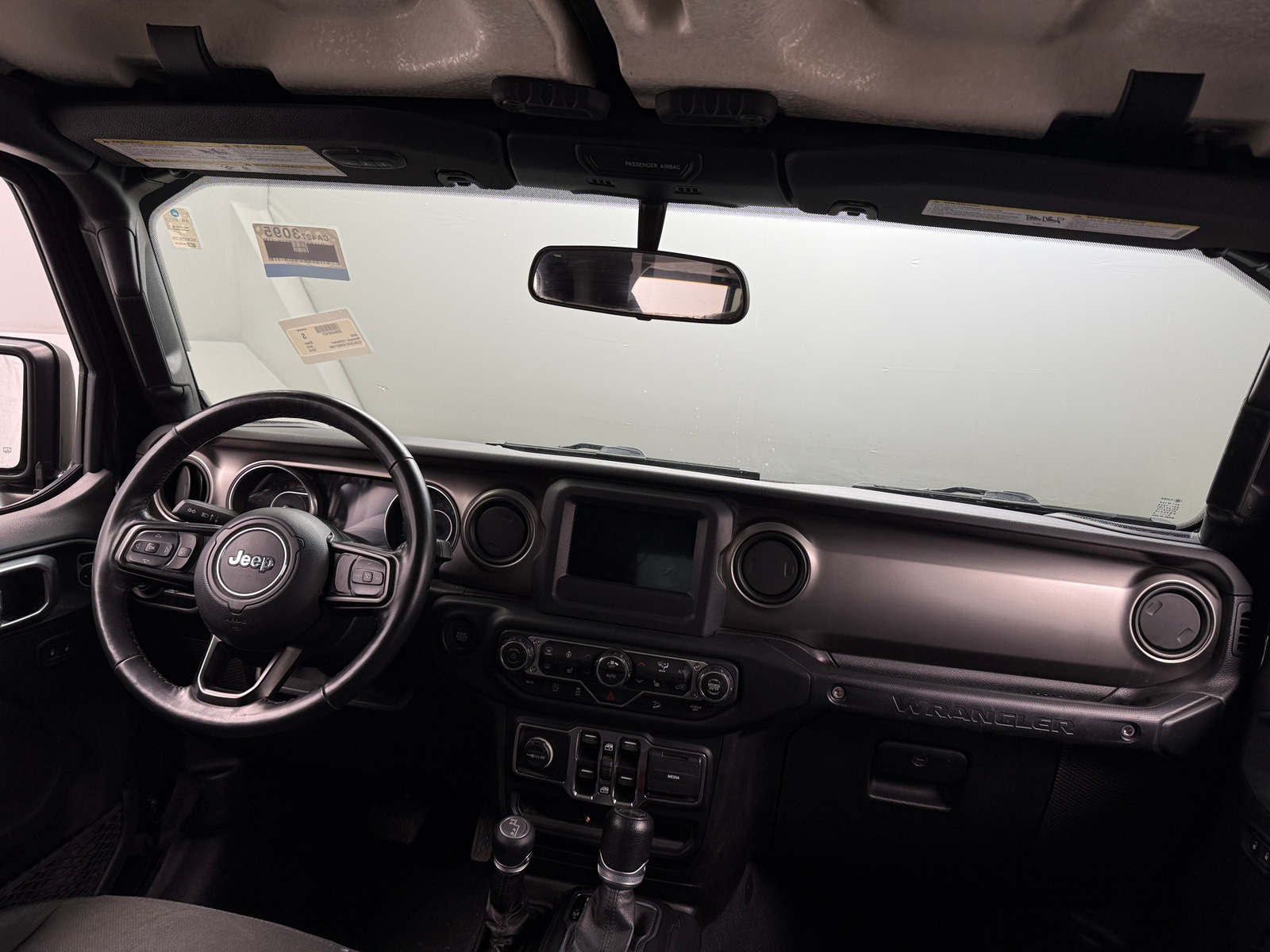 Thumbnail: 2019 Jeep Wrangler - 3