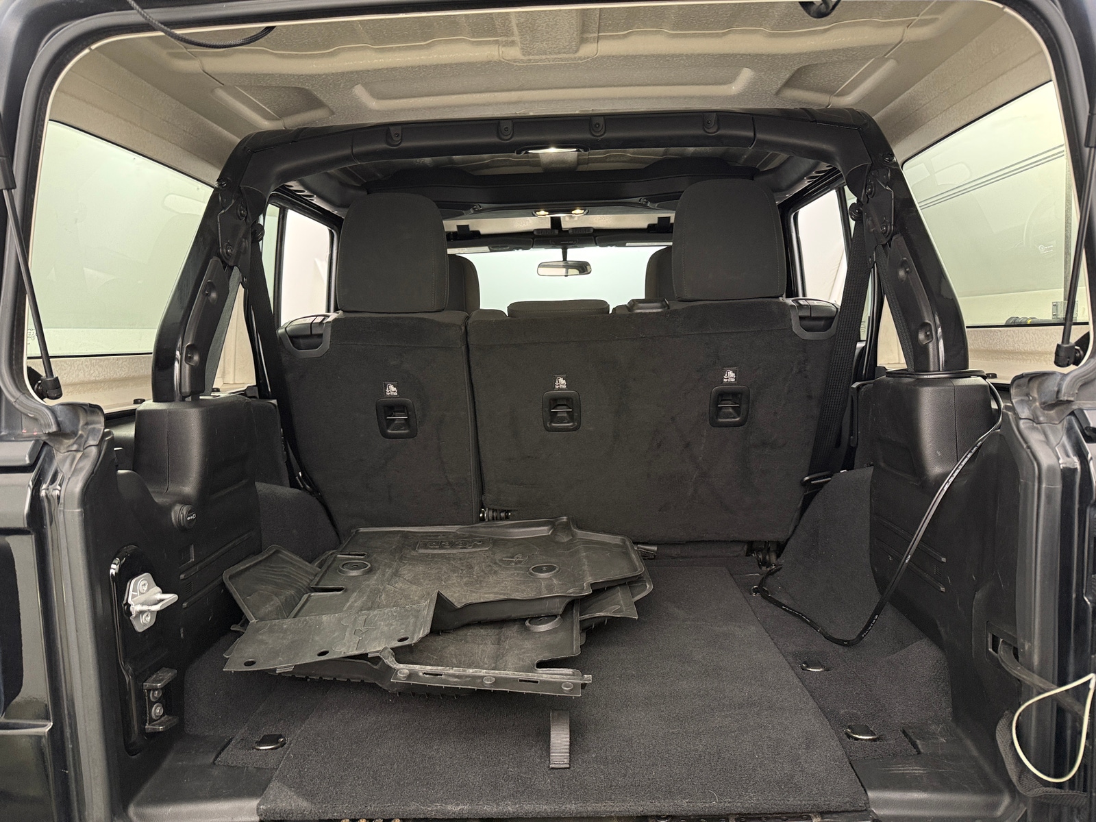 Thumbnail: 2019 Jeep Wrangler - 7