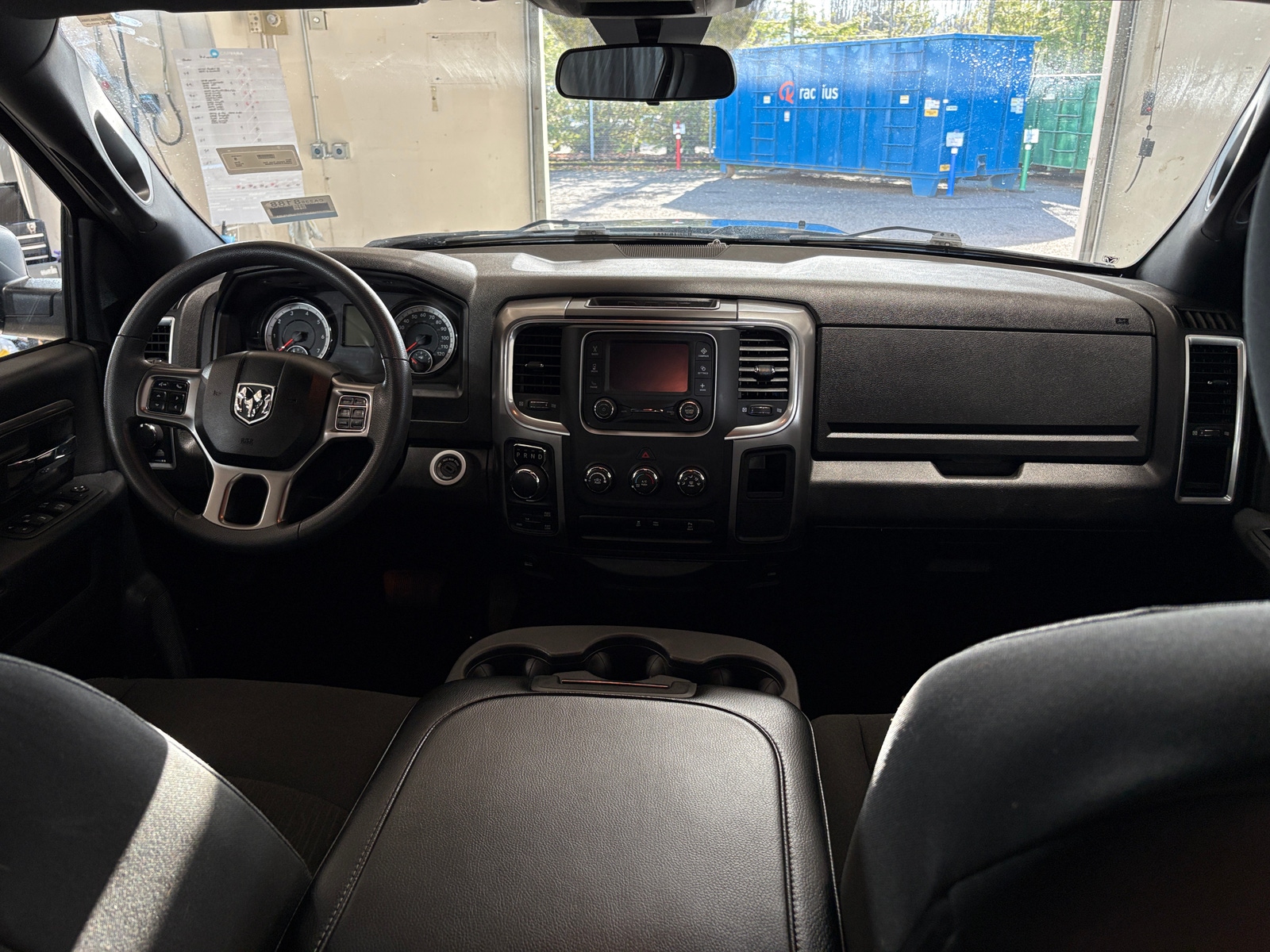 Thumbnail: 2024 RAM 1500 Classic - 3