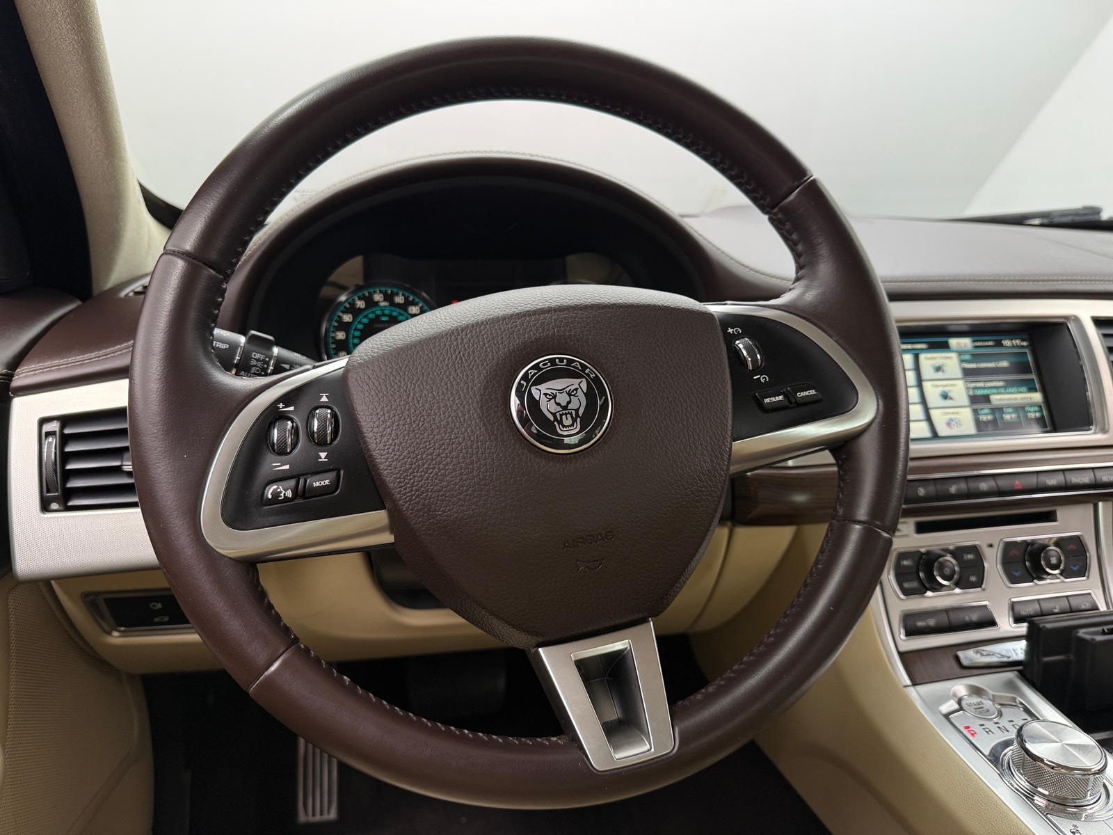 Thumbnail: 2015 Jaguar XF - 4