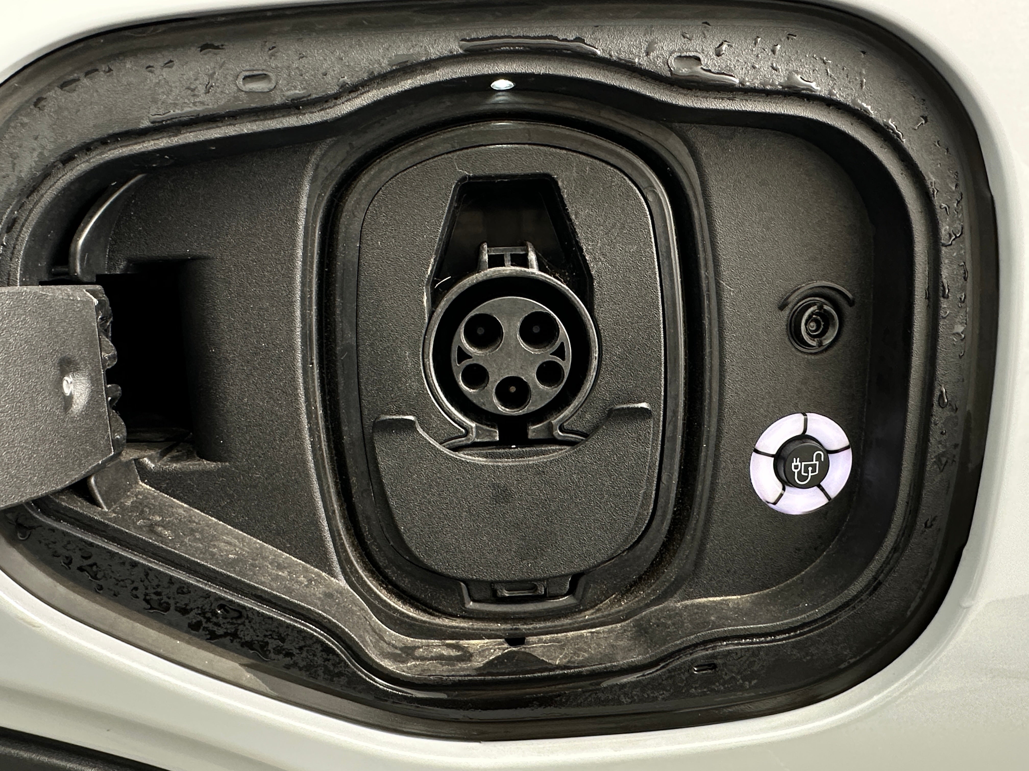 Used 2021 Ford Mustang Mach-E Select AWD with VIN 3FMTK1SS1MMA59391 for sale in Oak Creek, WI