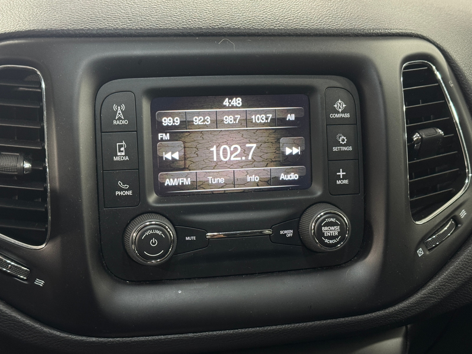 Thumbnail: 2018 Jeep Compass - 4