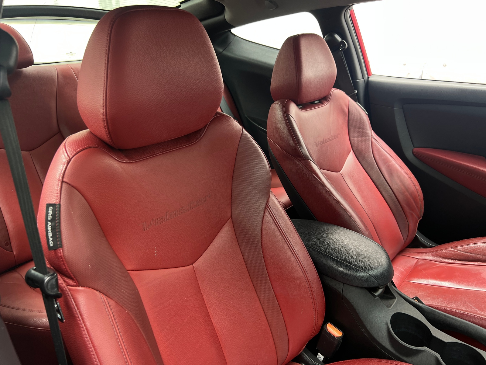 Thumbnail: 2015 Hyundai Veloster - 2