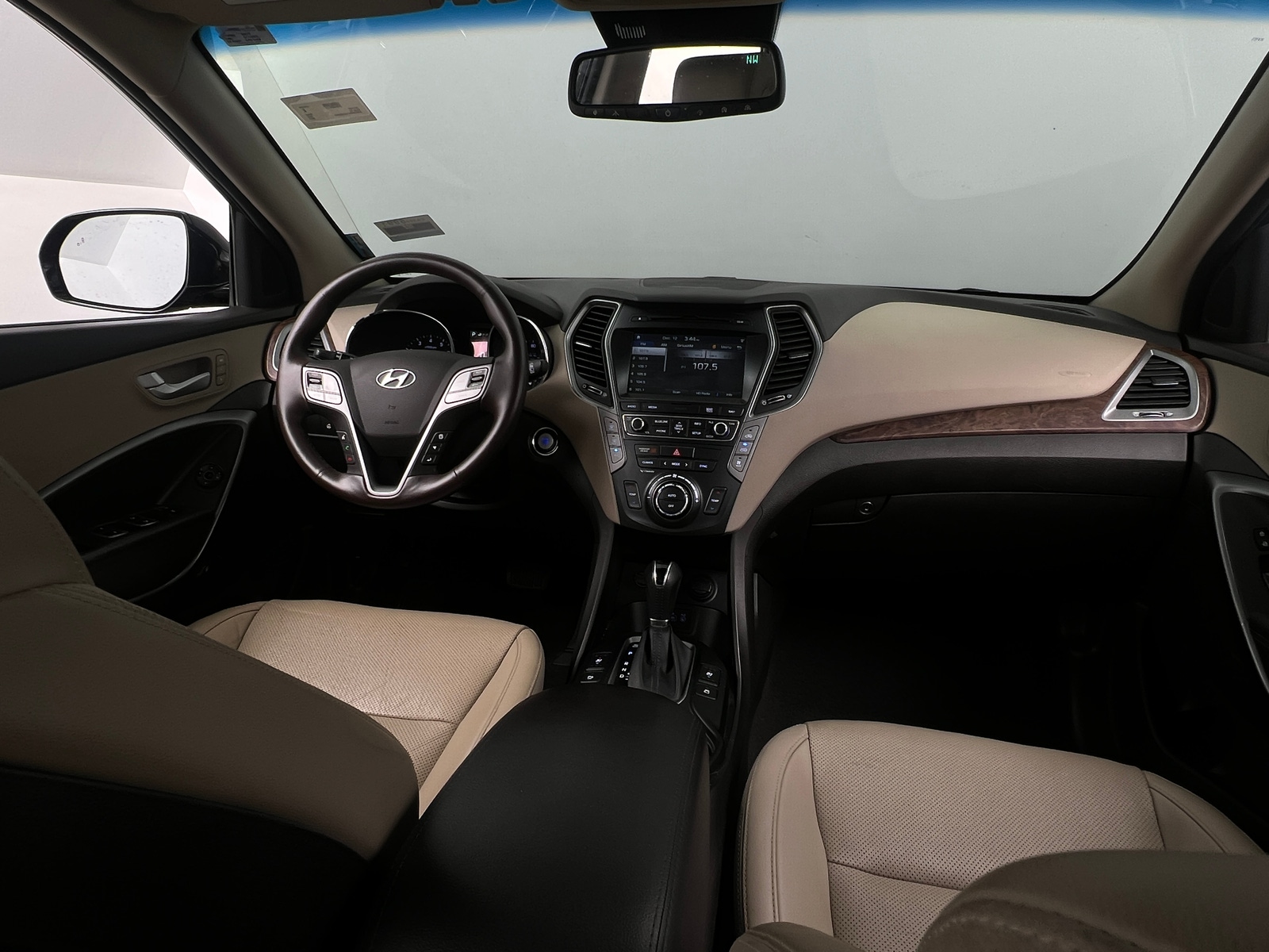 Thumbnail: 2017 Hyundai Santa Fe - 2