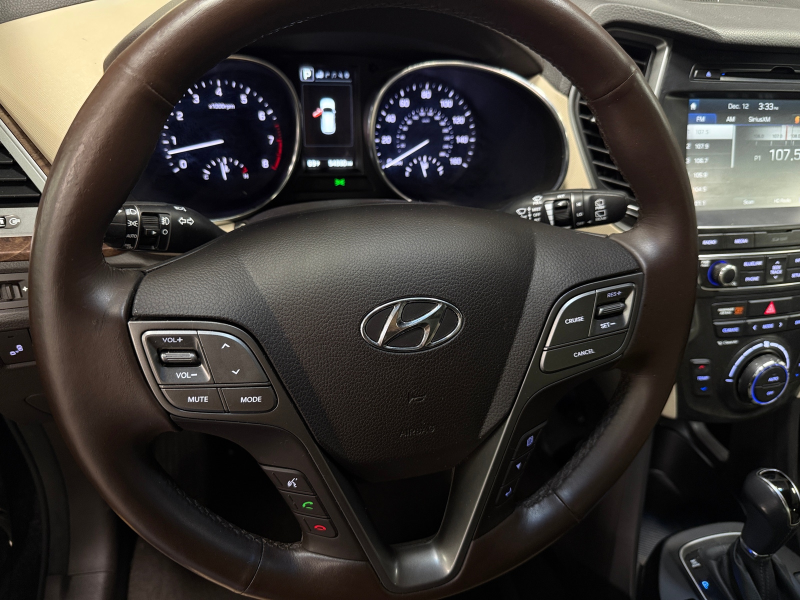 Thumbnail: 2017 Hyundai Santa Fe - 4