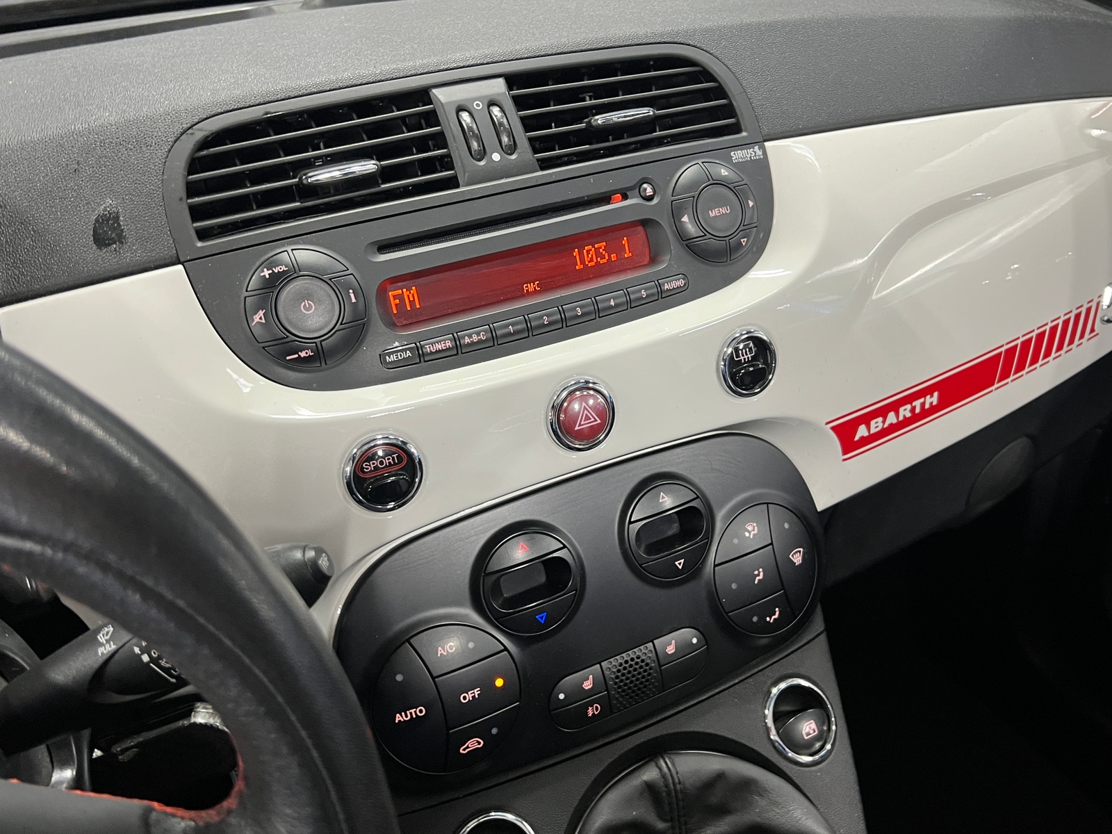 Thumbnail: 2015 Fiat 500 - 3