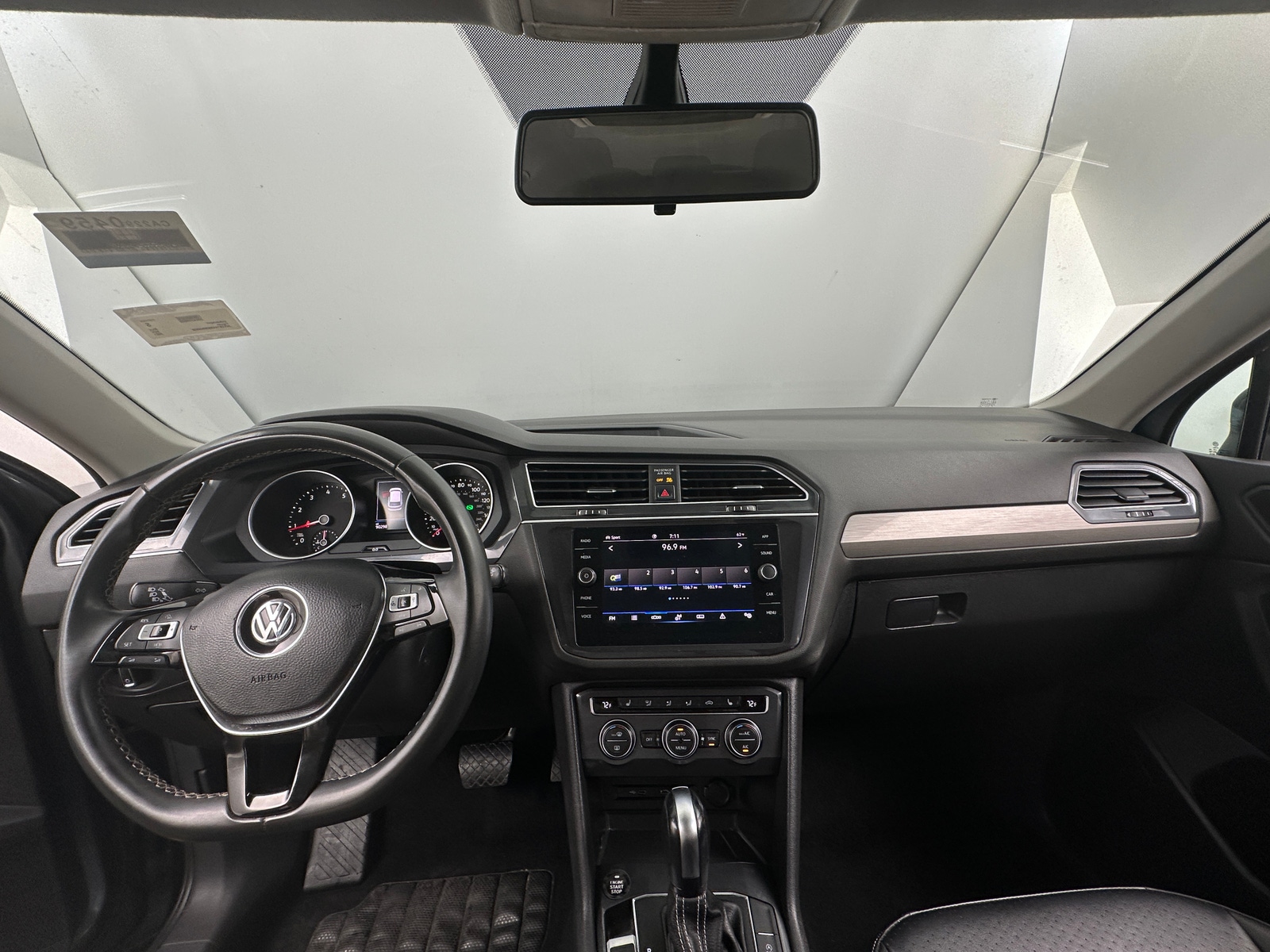 Thumbnail: 2021 Volkswagen Tiguan - 2