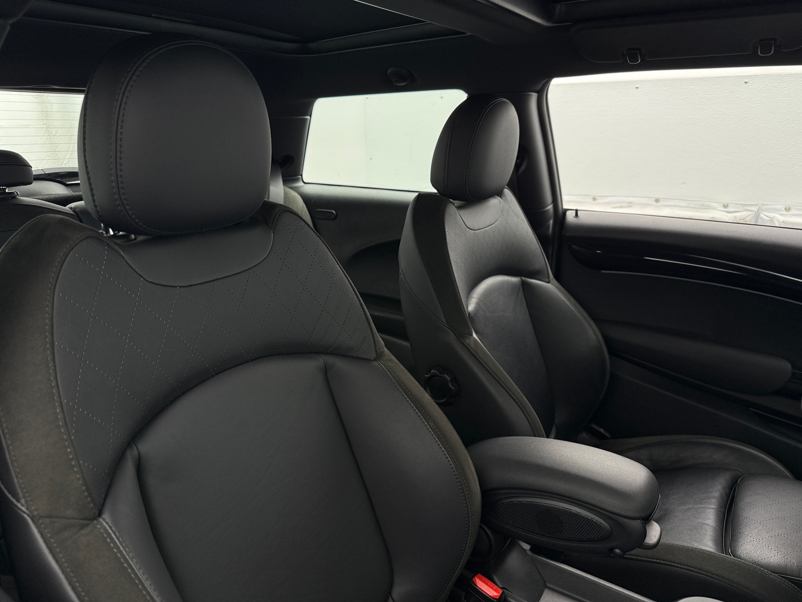 Thumbnail: 2023 MINI Cooper Hardtop - 2