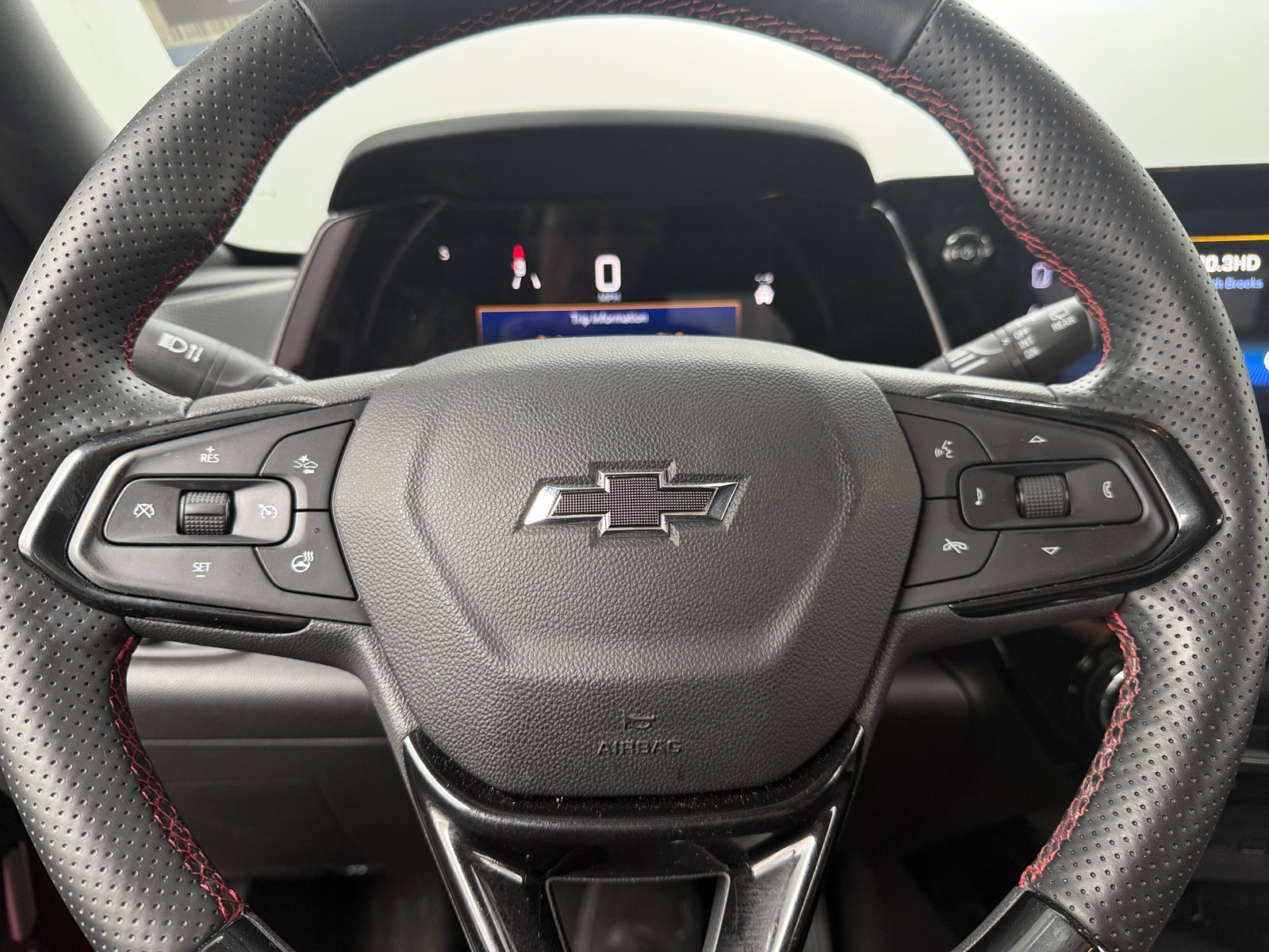 Thumbnail: 2025 Chevrolet Trax - 4