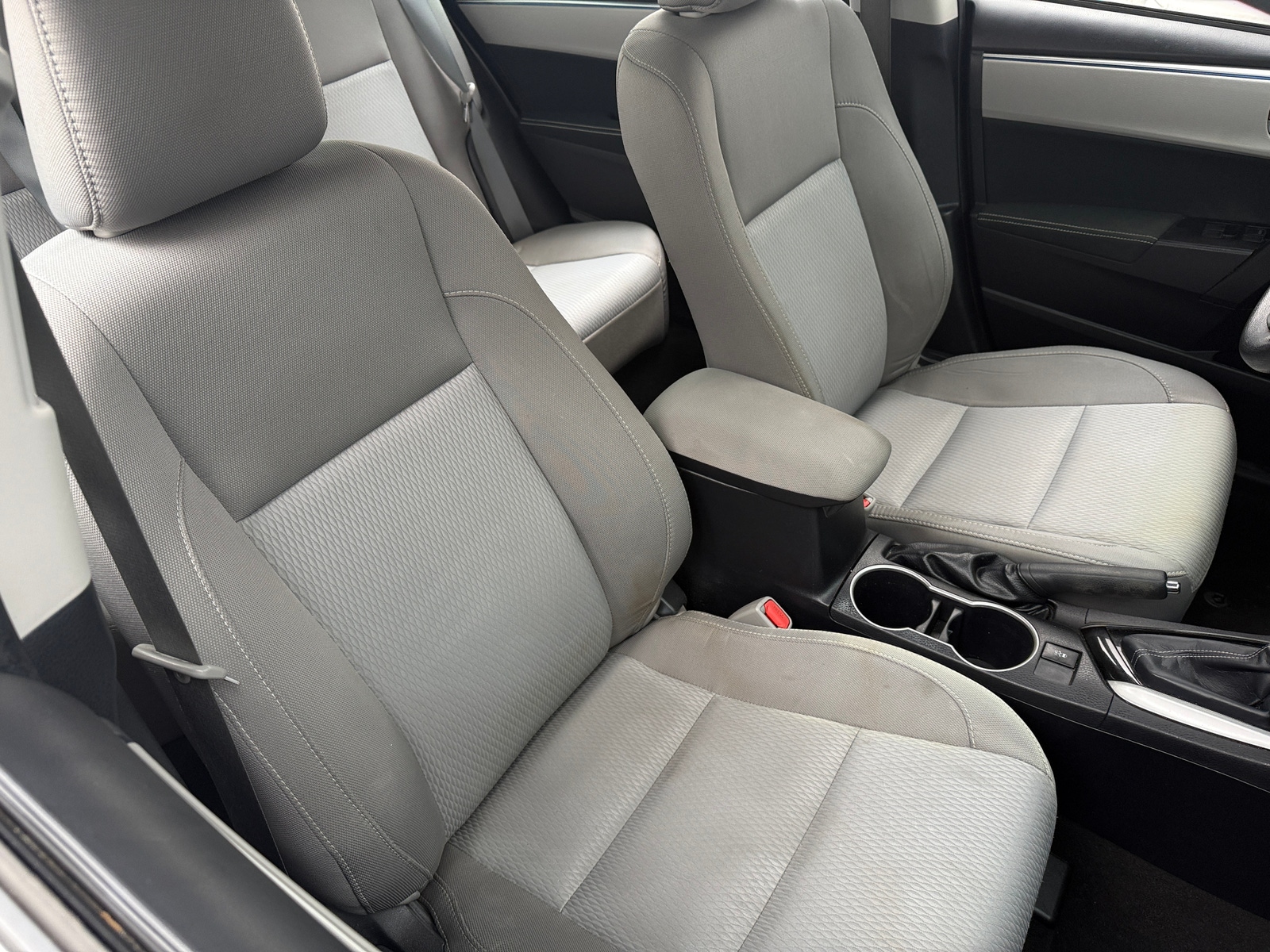 Thumbnail: 2016 Toyota Corolla - 2