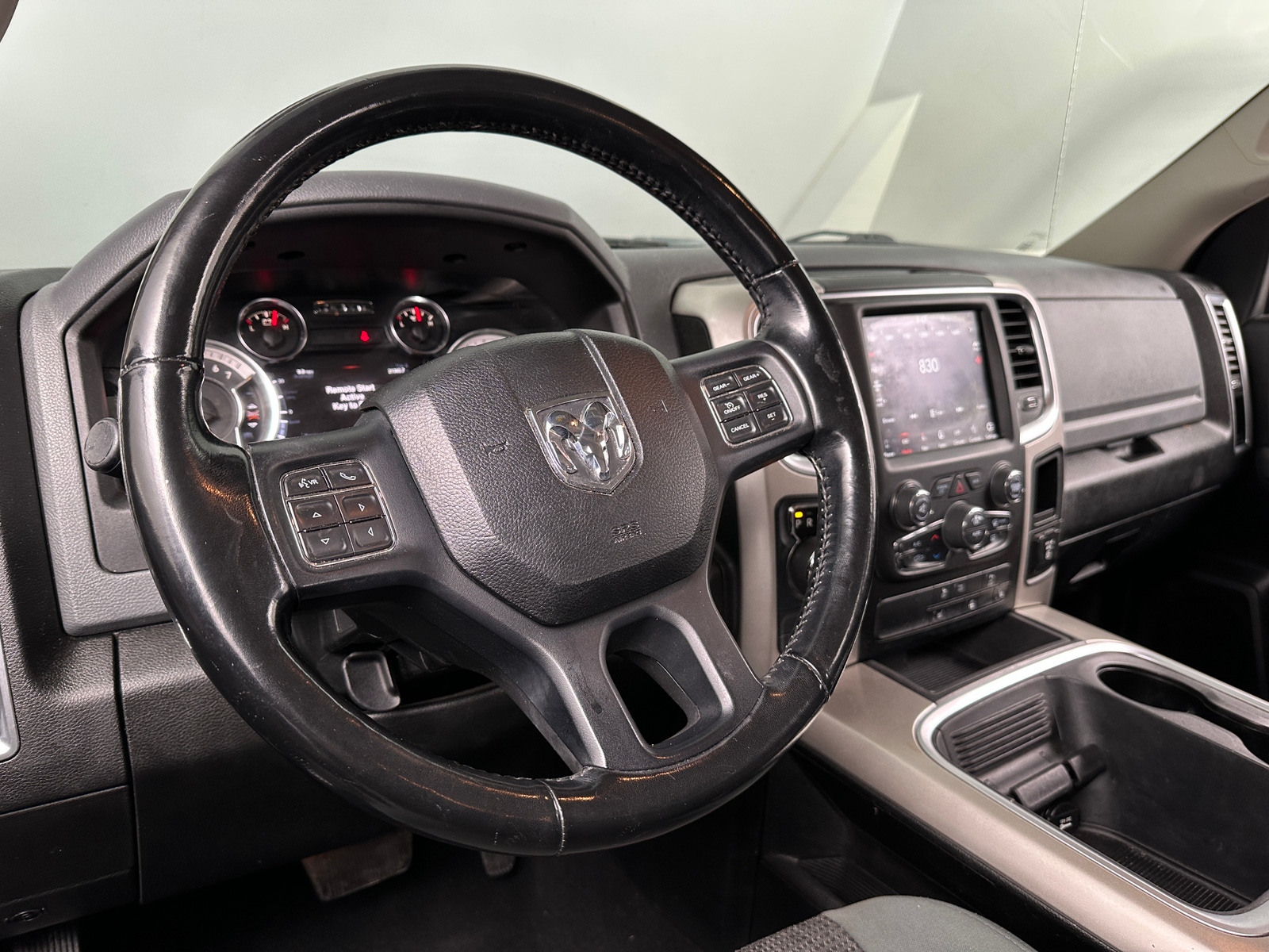 Thumbnail: 2020 RAM 1500 Classic - 5