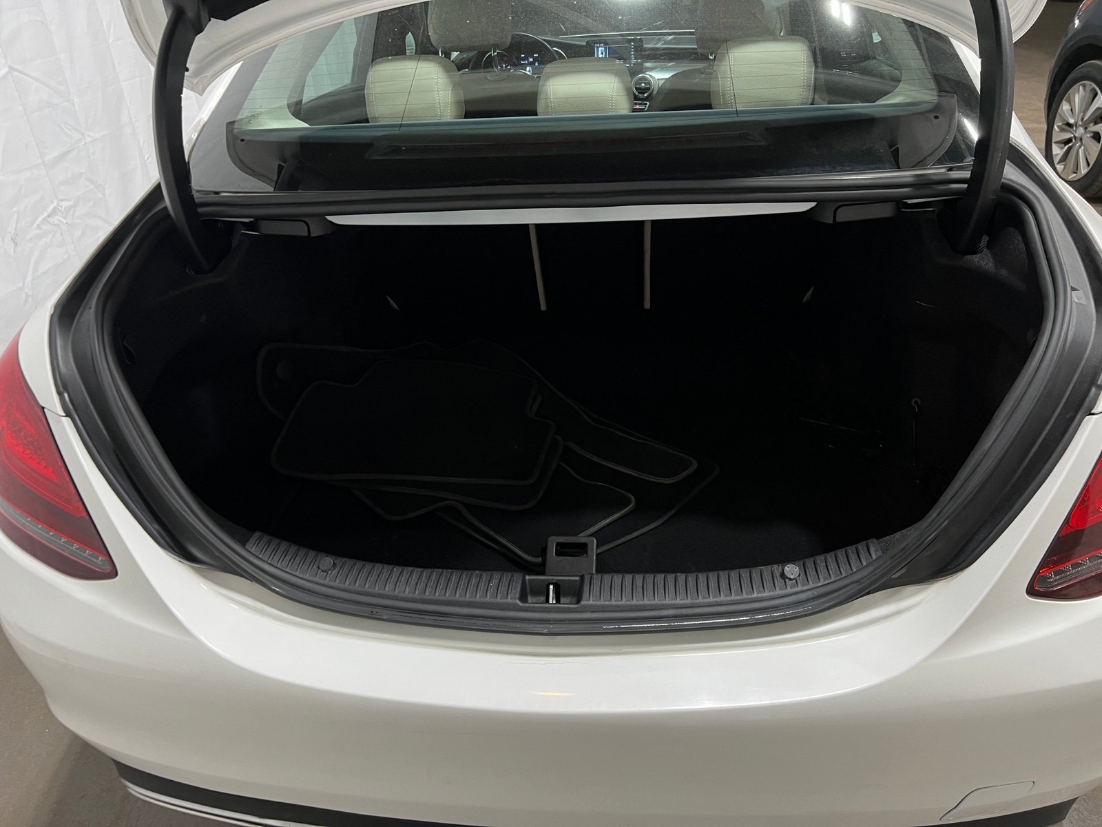 Thumbnail: 2019 Mercedes-Benz C-Class - 6