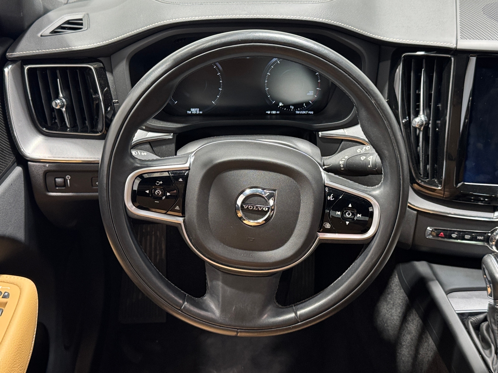 Thumbnail: 2019 Volvo XC60 - 4