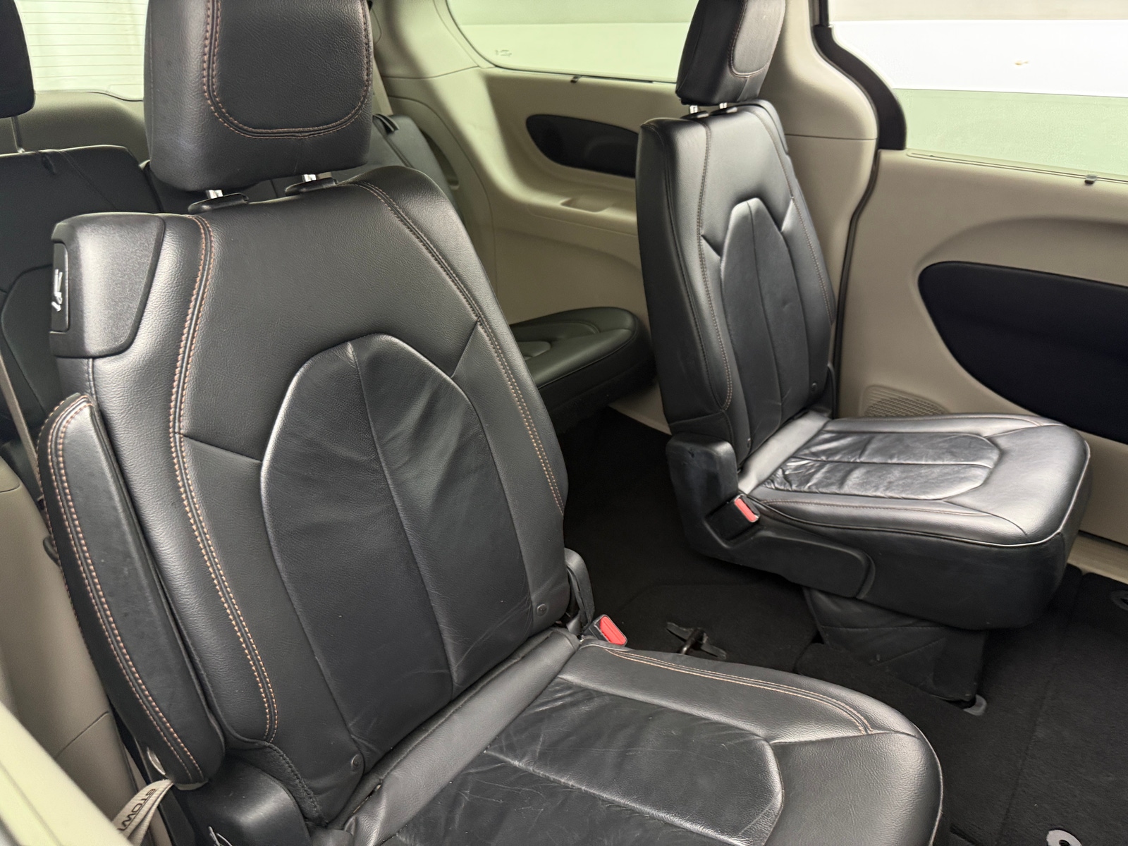 Thumbnail: 2017 Chrysler Pacifica - 5