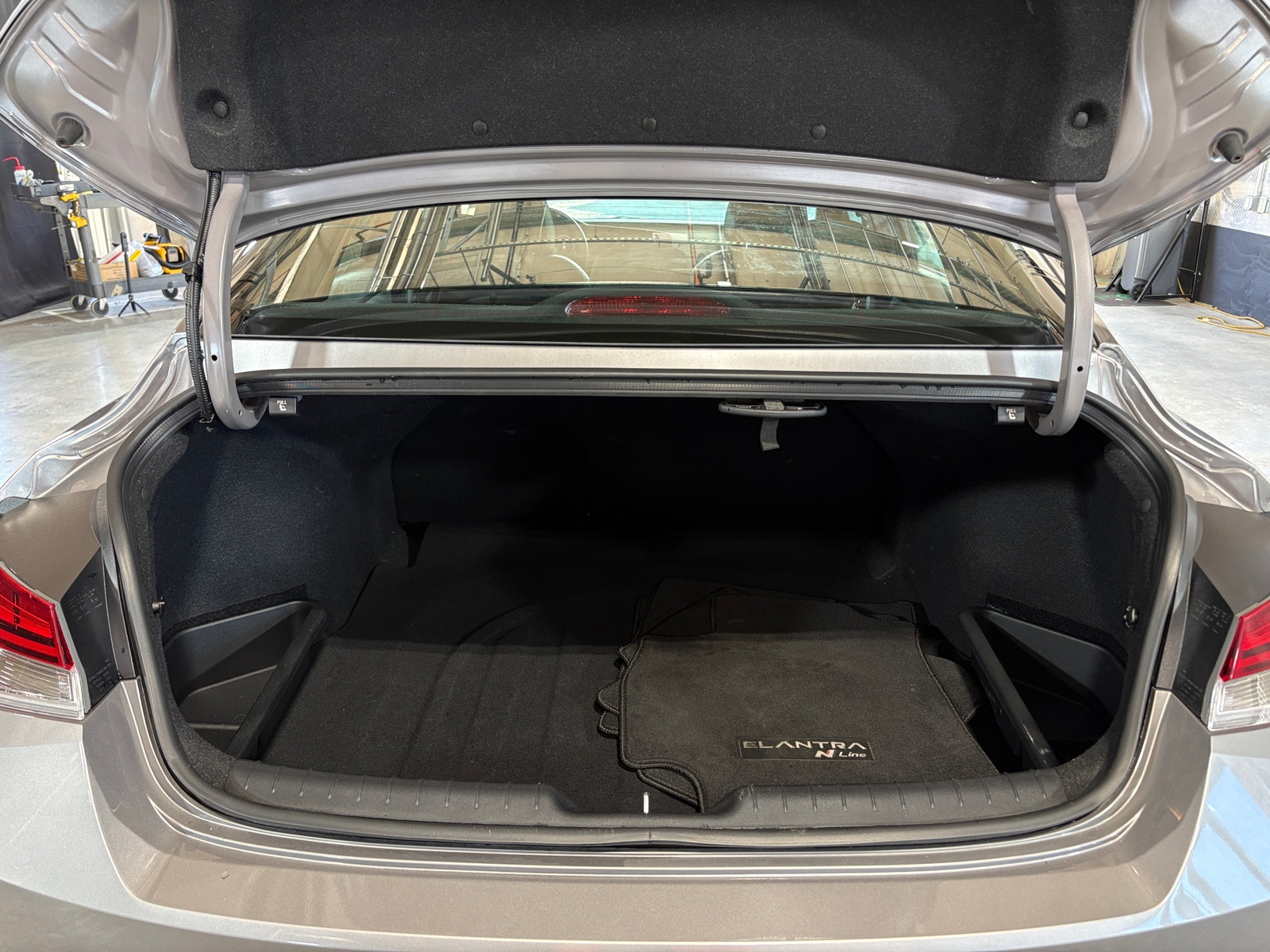 Thumbnail: 2023 Hyundai Elantra - 7