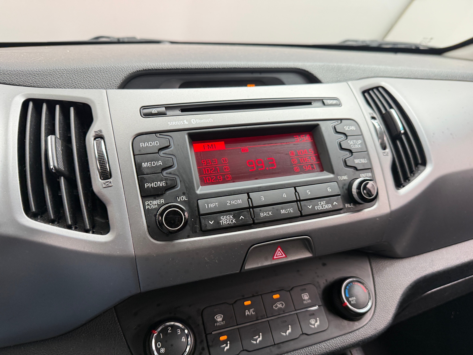 Thumbnail: 2015 Kia Sportage - 4