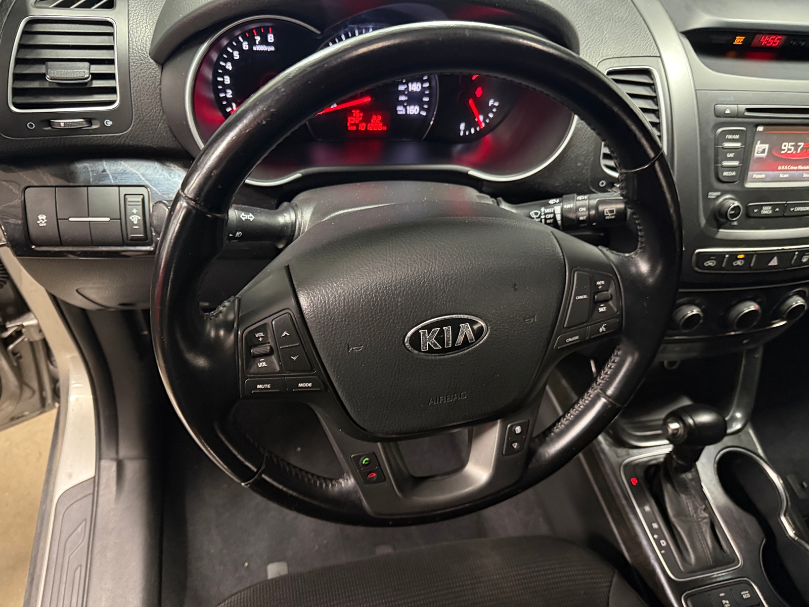 Thumbnail: 2014 Kia Sorento - 5