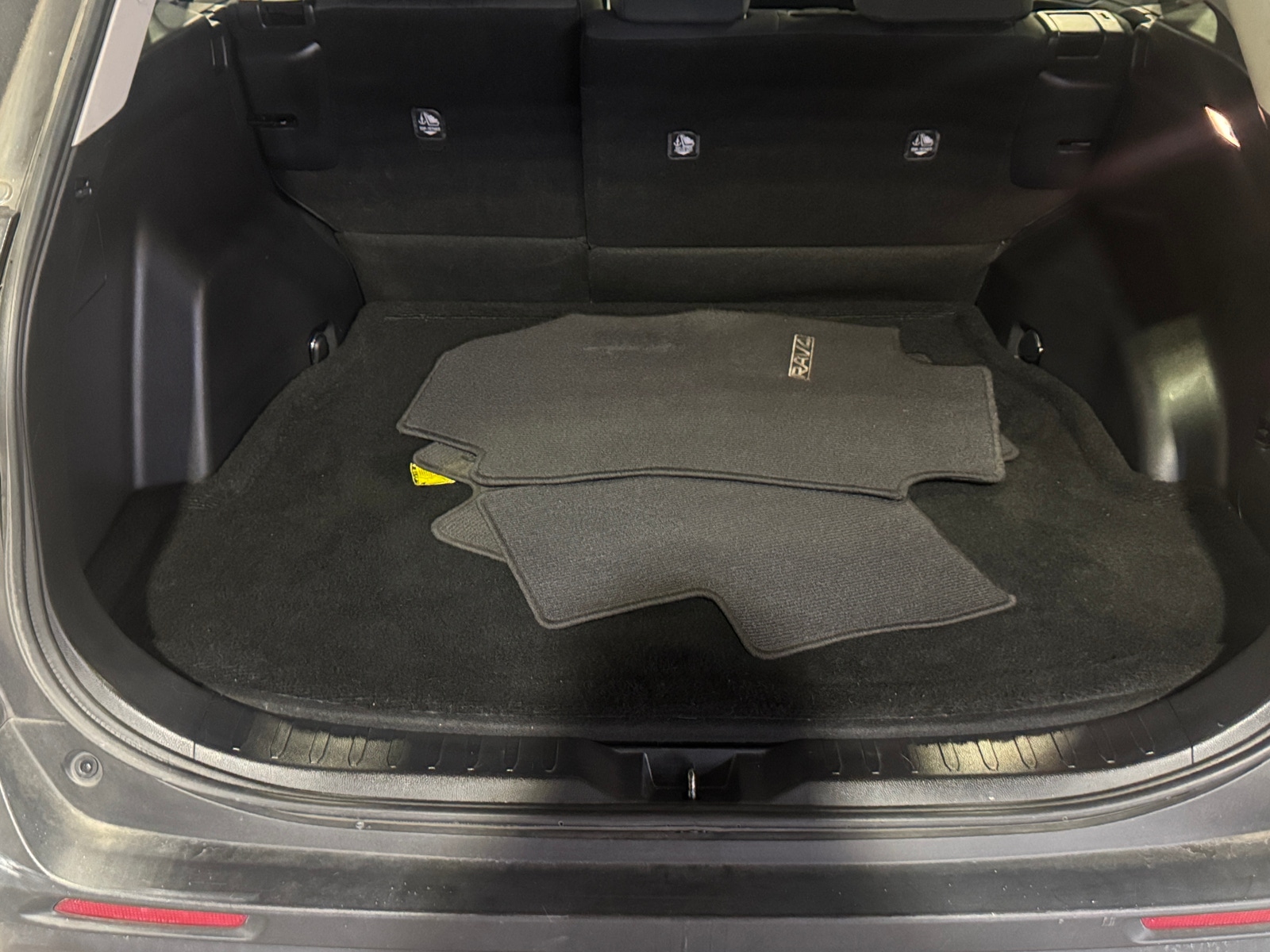 Thumbnail: 2019 Toyota RAV4 - 7