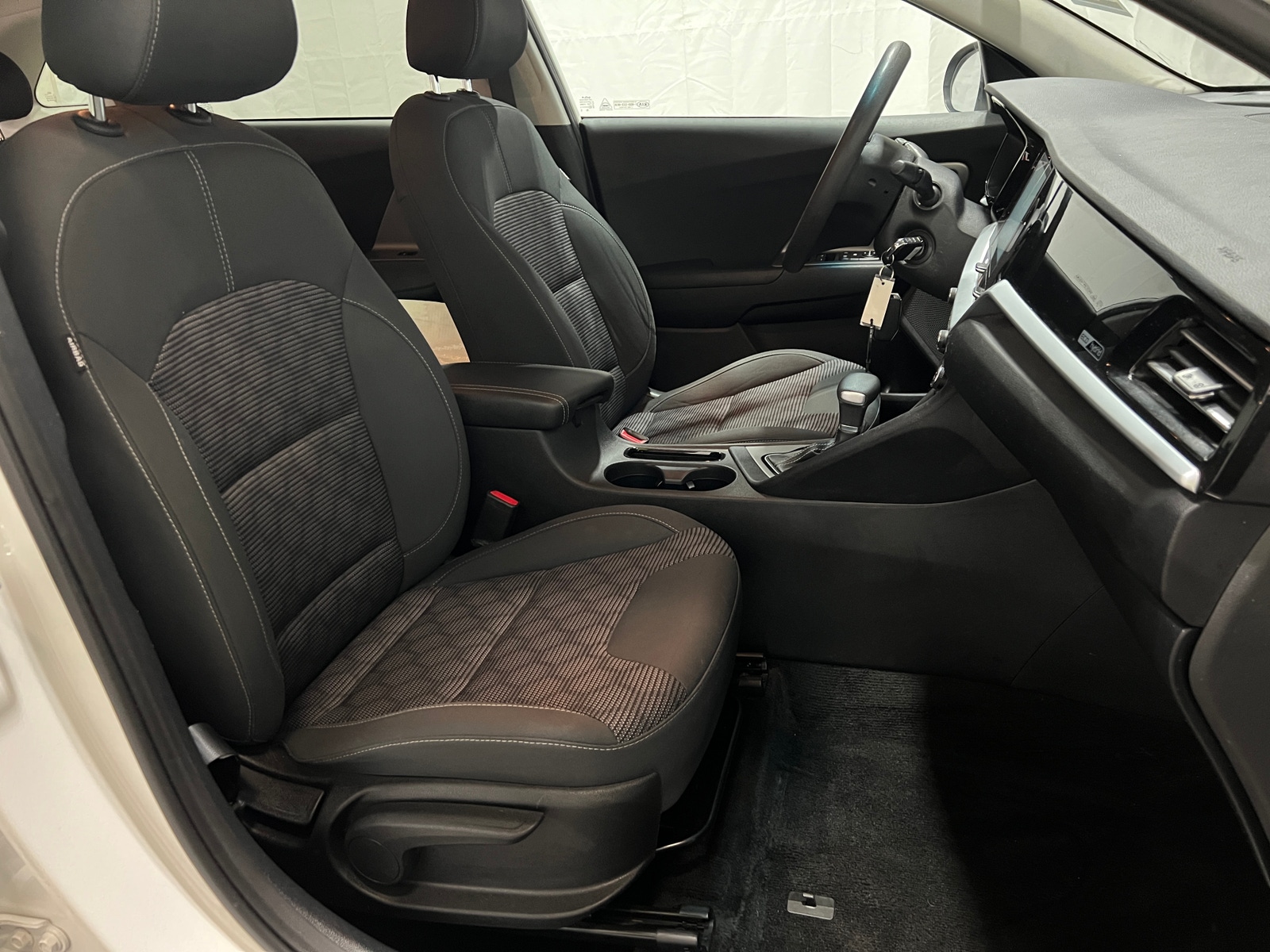 Thumbnail: 2021 Kia Niro - 2