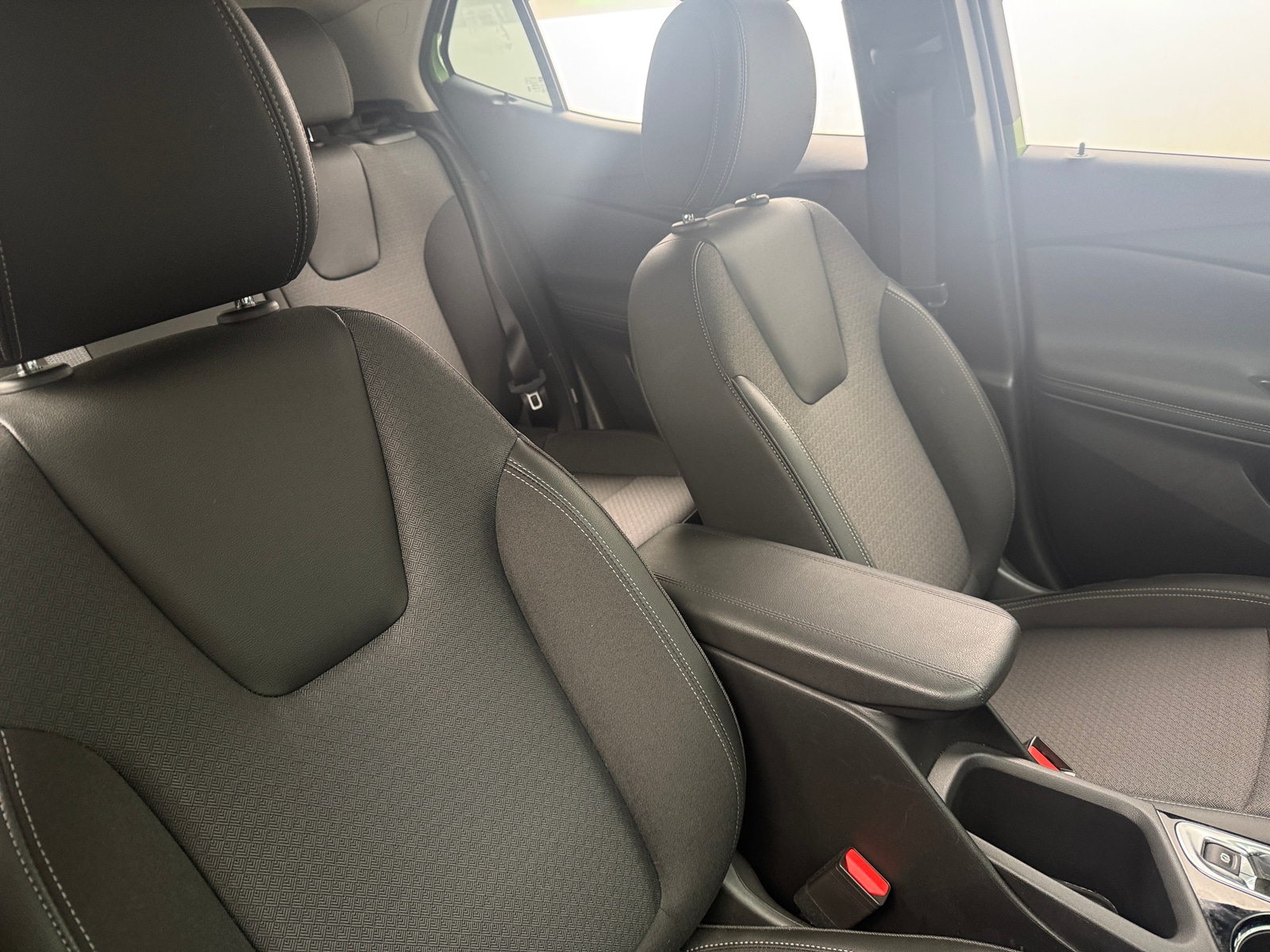 Thumbnail: 2025 Buick Encore GX - 2