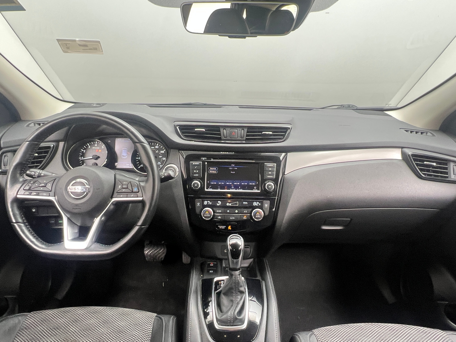 Thumbnail: 2020 Nissan Rogue Sport - 3